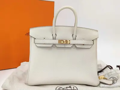 Birkin 25 Togo Leather, Craie, Gold Hardware, K Stamp Handbag