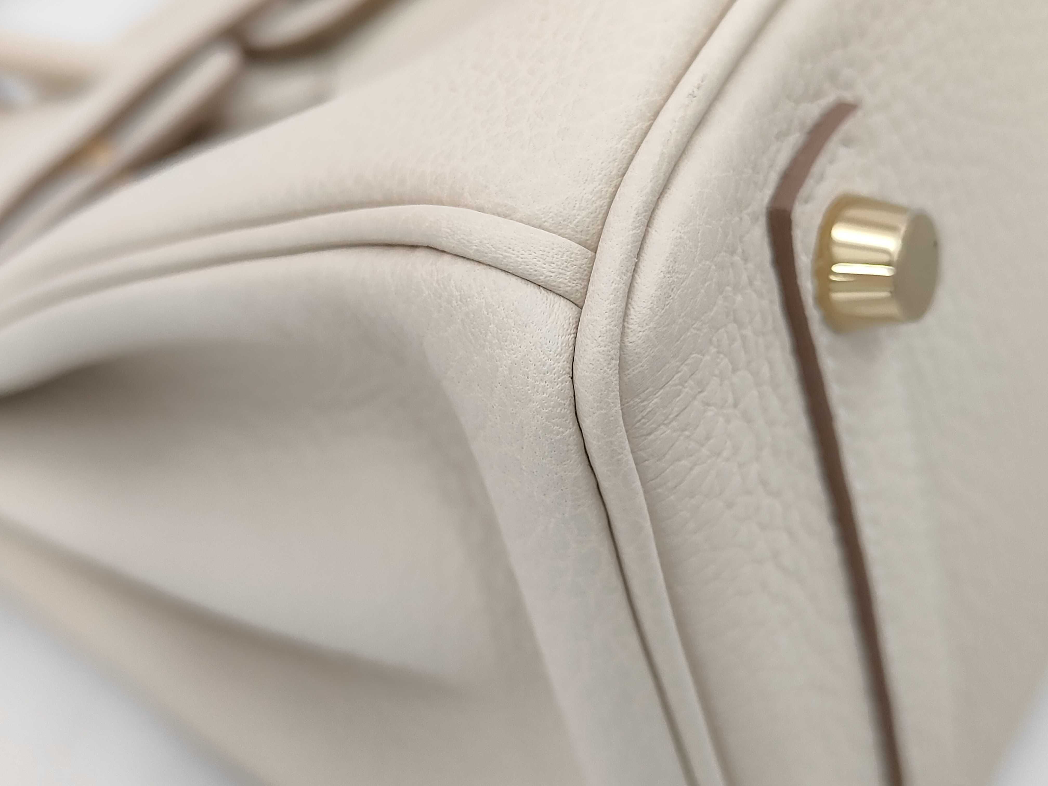 Birkin 25 Togo Leather, Craie, Gold Hardware, K Stamp Handbag — view 3