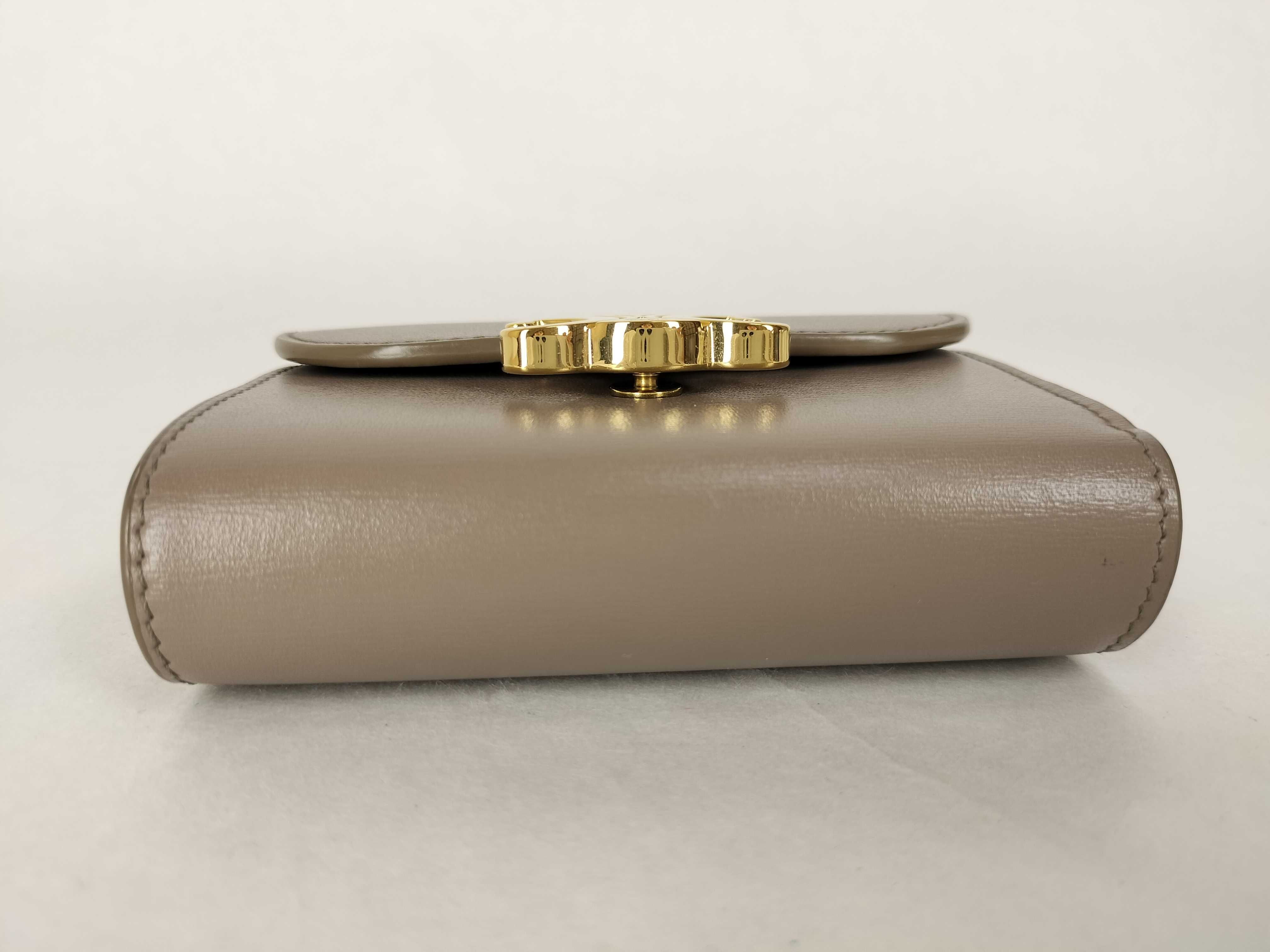 Triomphe Compact Wallet Tri-fold Wallet — view 3