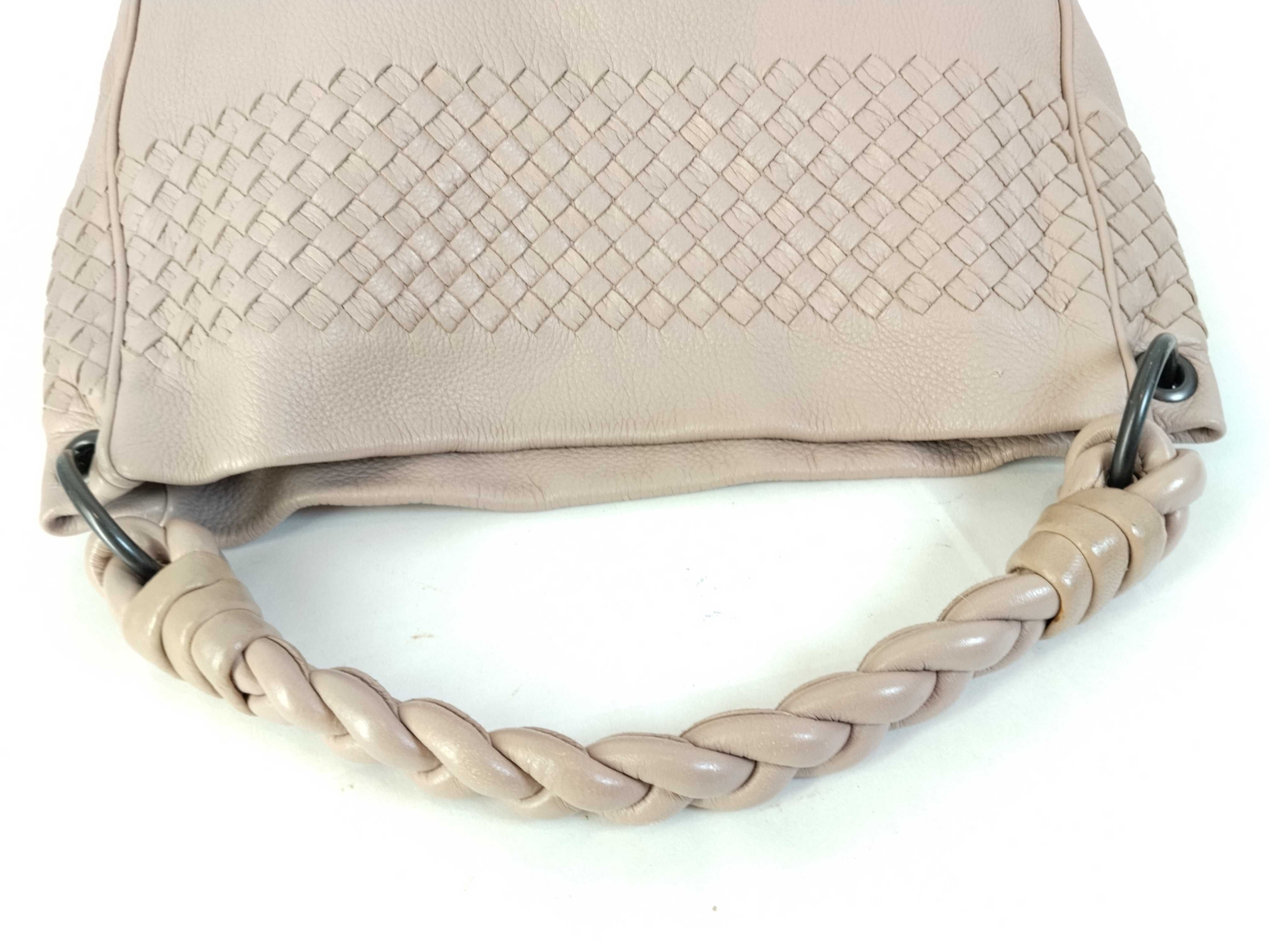 Intrecciato Bottega Veneta One-Shoulder Intrecciato Pink Handbag — view 3