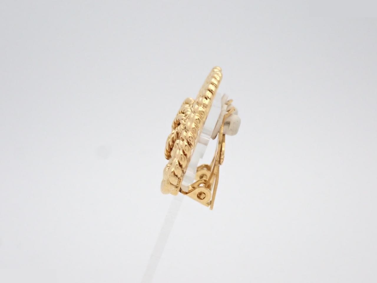 Vintage Classic (Precious Metal) Earrings 93A — view 3