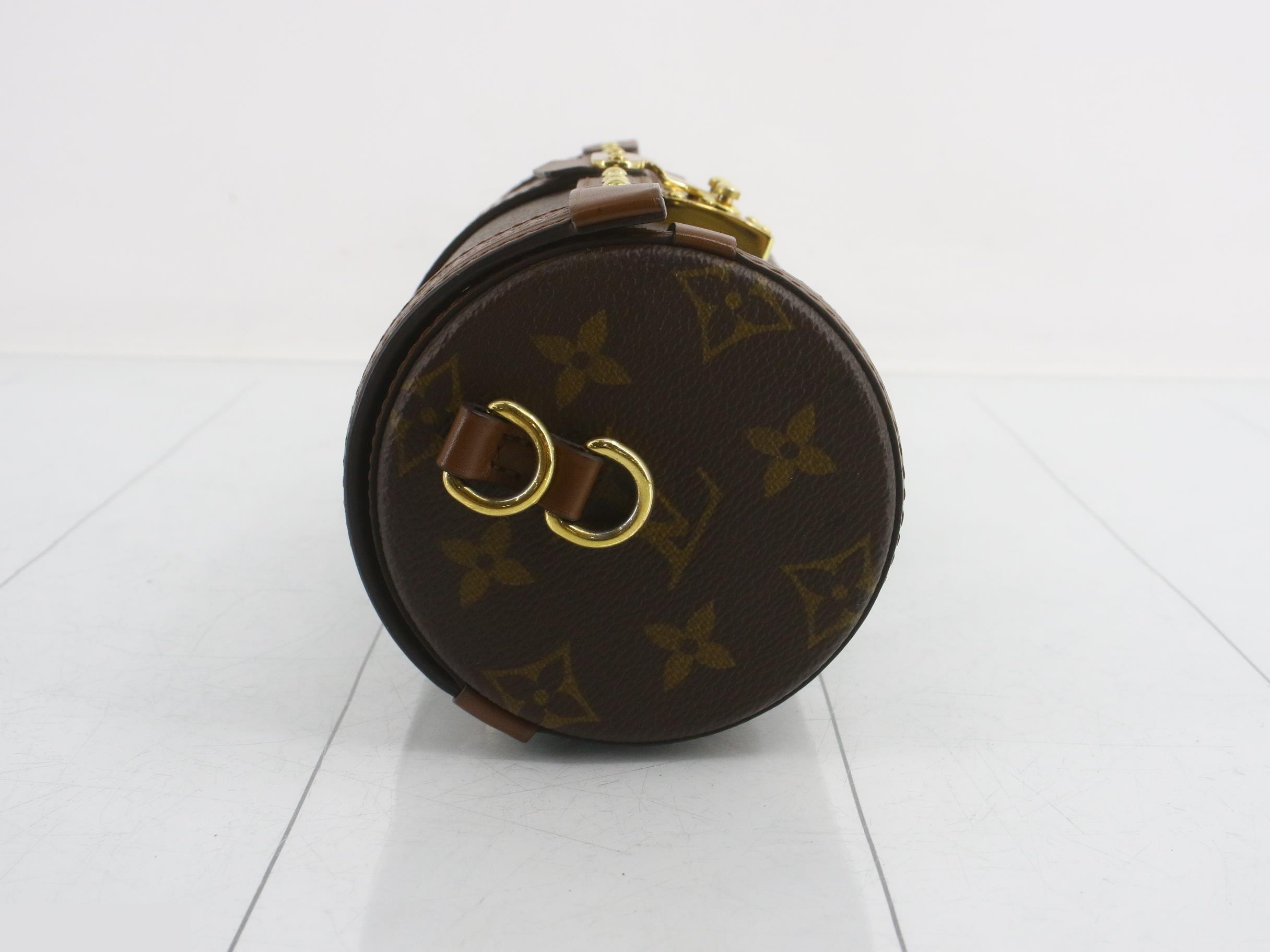 Papillon trunk Regular price ¥532,400 Protective sticker included — view 4