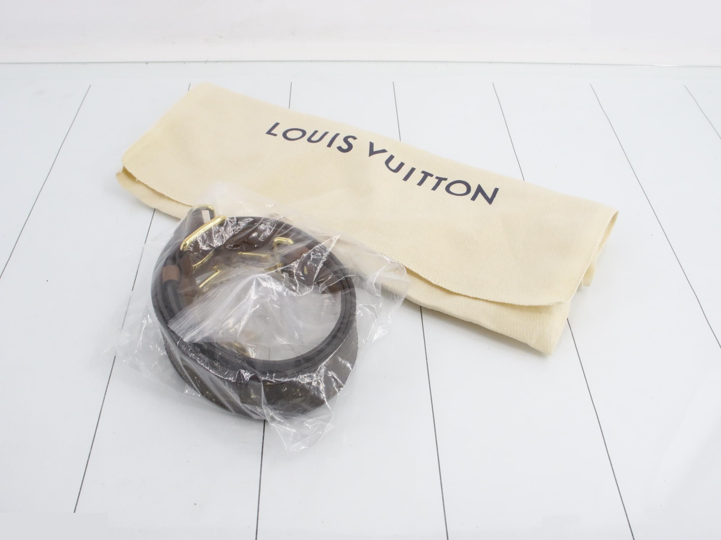 Papillon trunk Regular price ¥532,400 Protective sticker included — view 7
