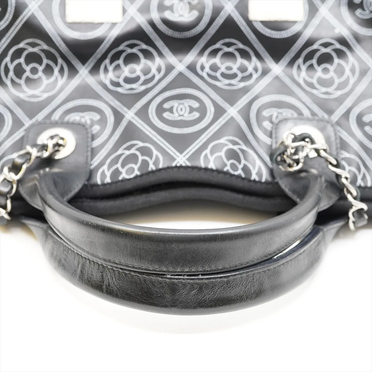 Camellia PVC 2WAY Tote Bag Black x White Silver Hardware 25717511 Storage Bag Included Shopping Tote — view 5