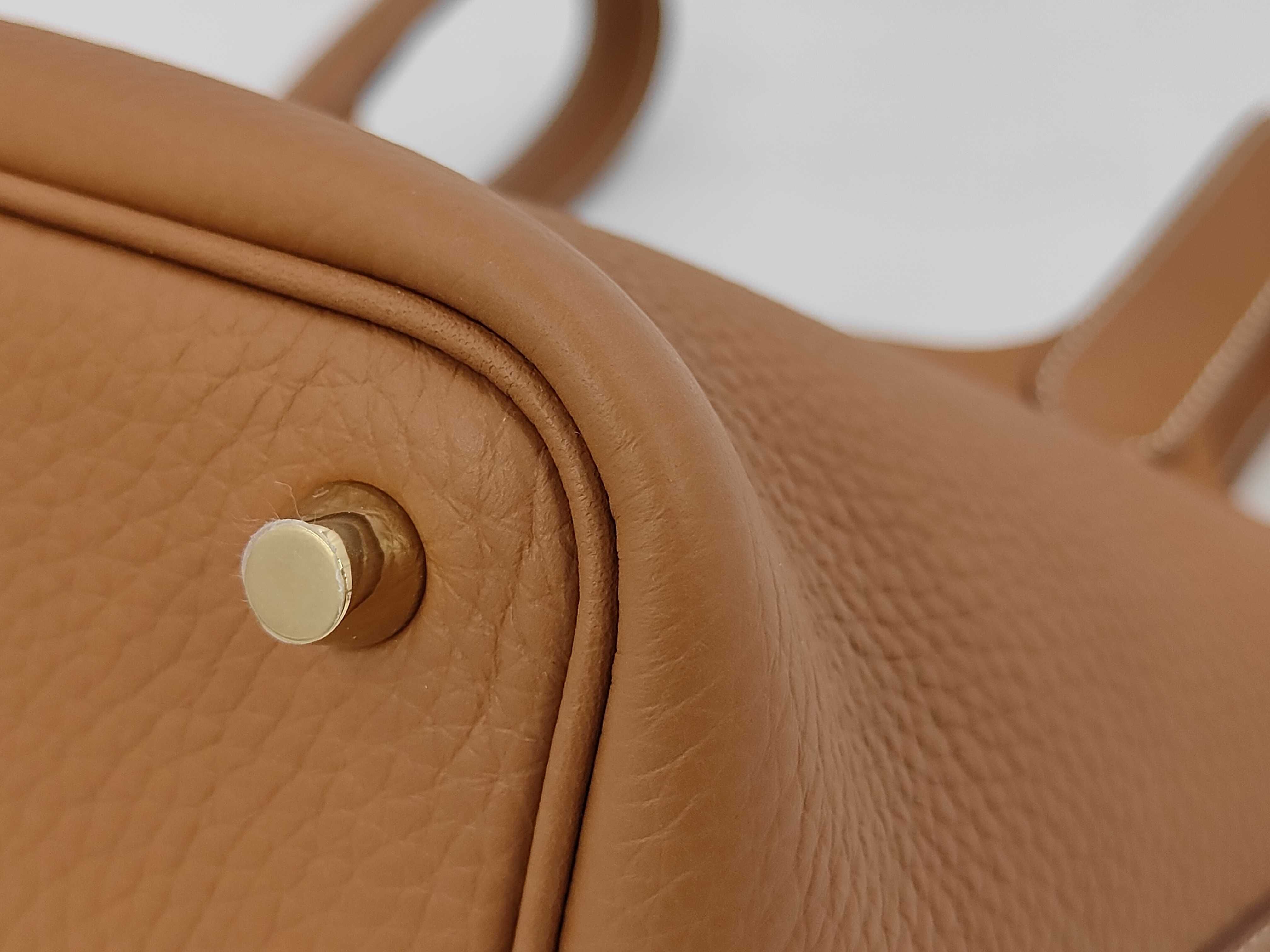 Picotin Lock 18 Gold Taurillon Clemence Leather Gold Hardware K Stamp Handbag — view 3