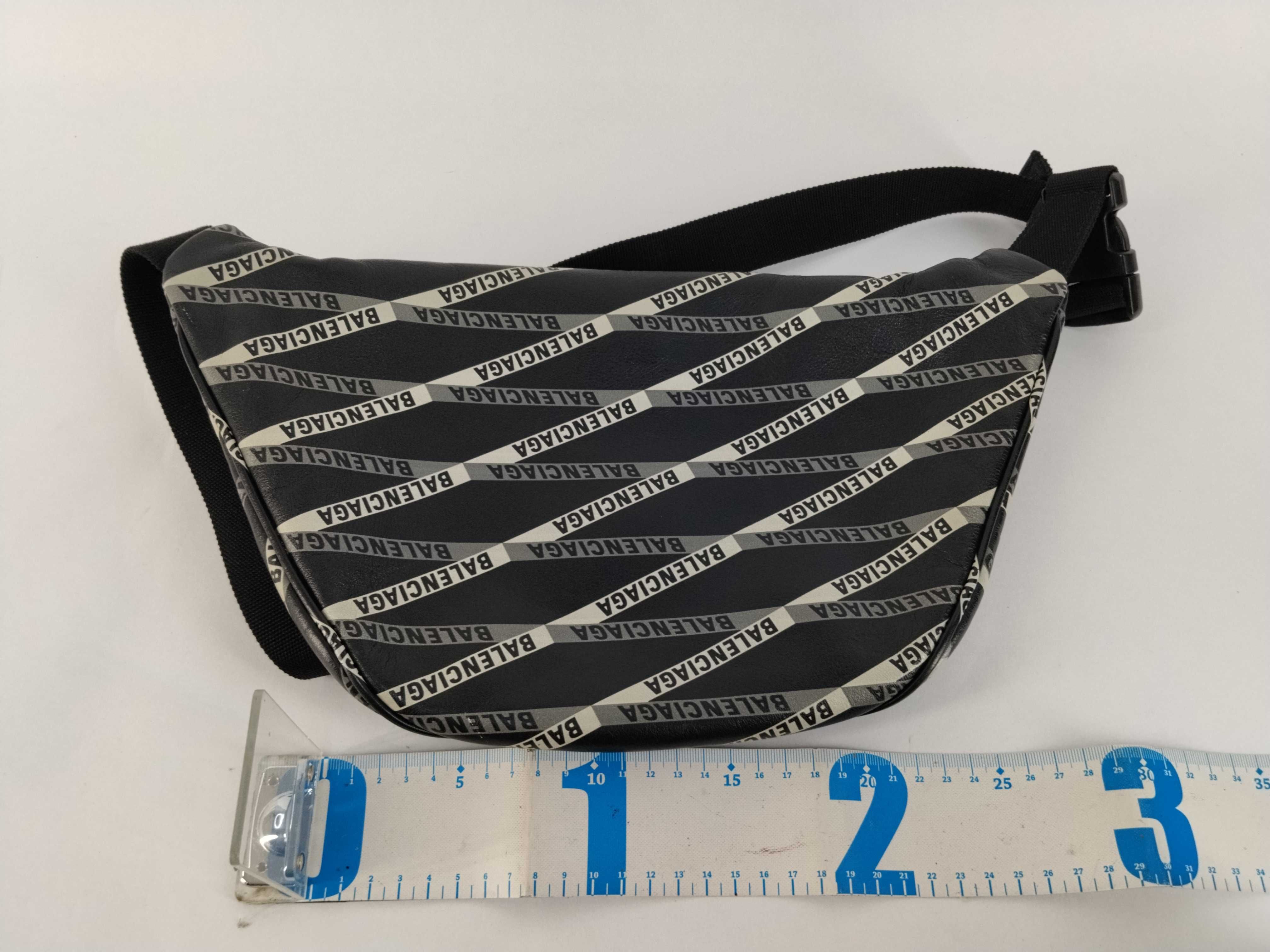 Body Bag Waist Bag — view 2