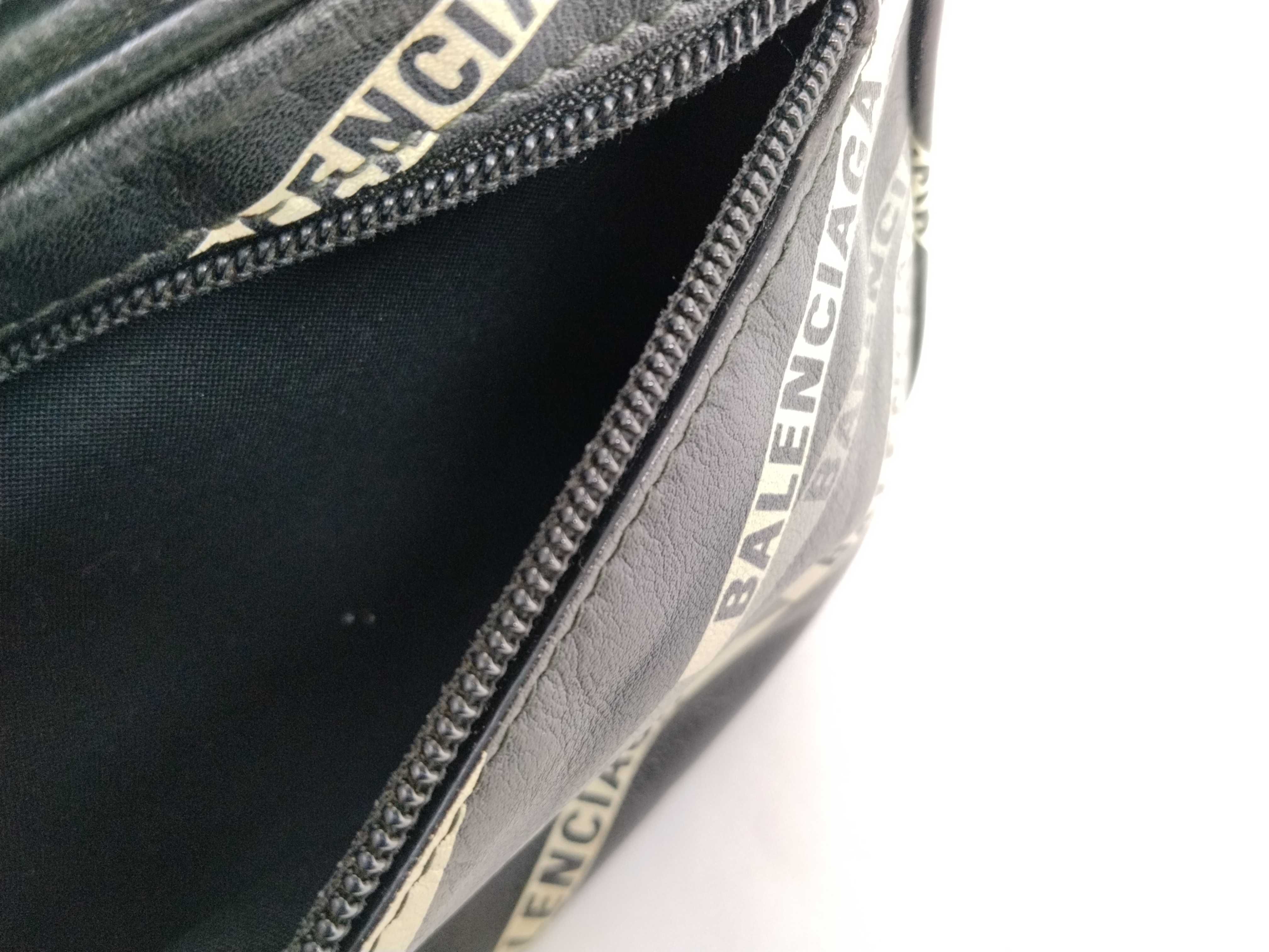 Body Bag Waist Bag — view 12