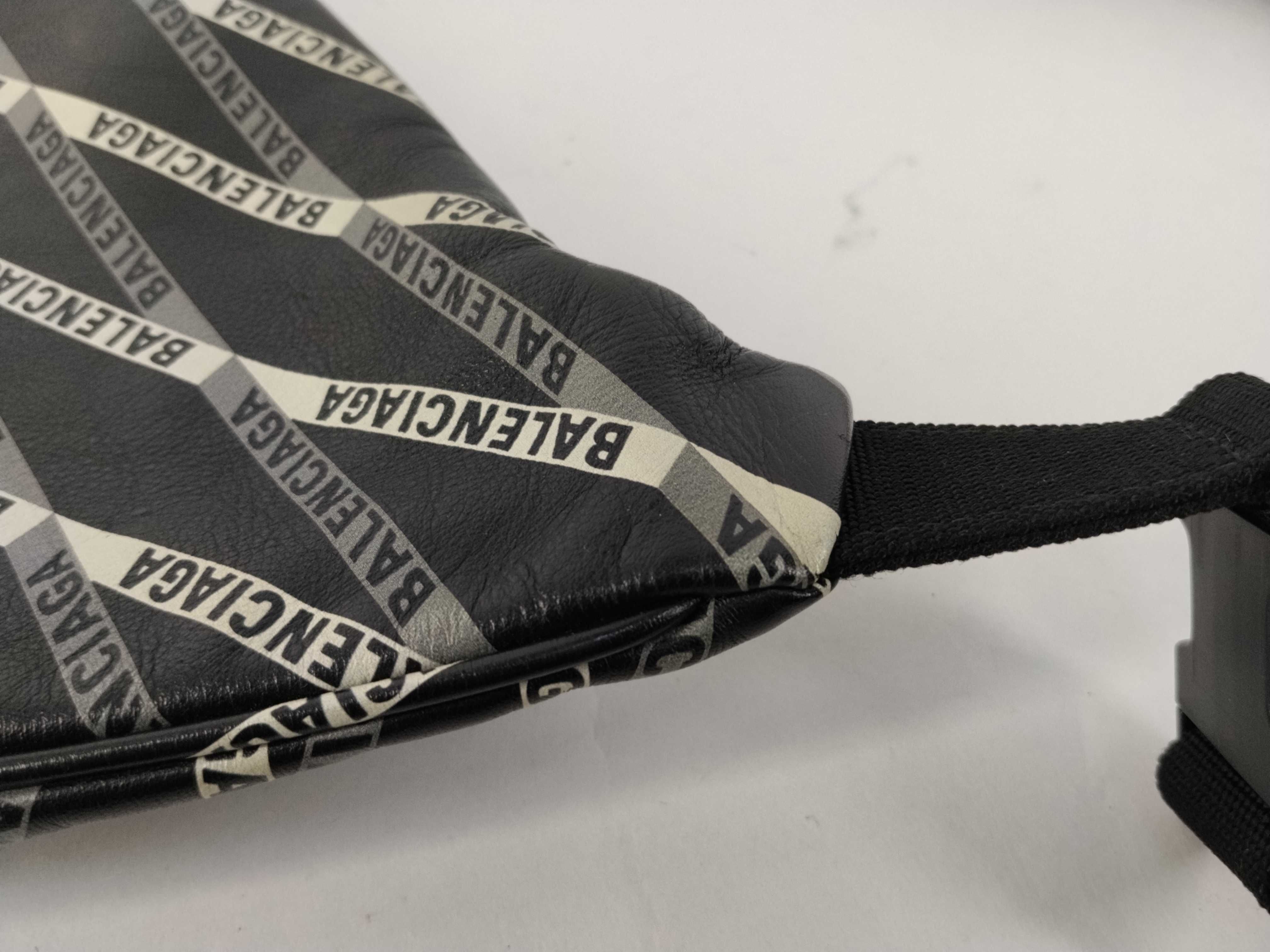 Body Bag Waist Bag — view 5