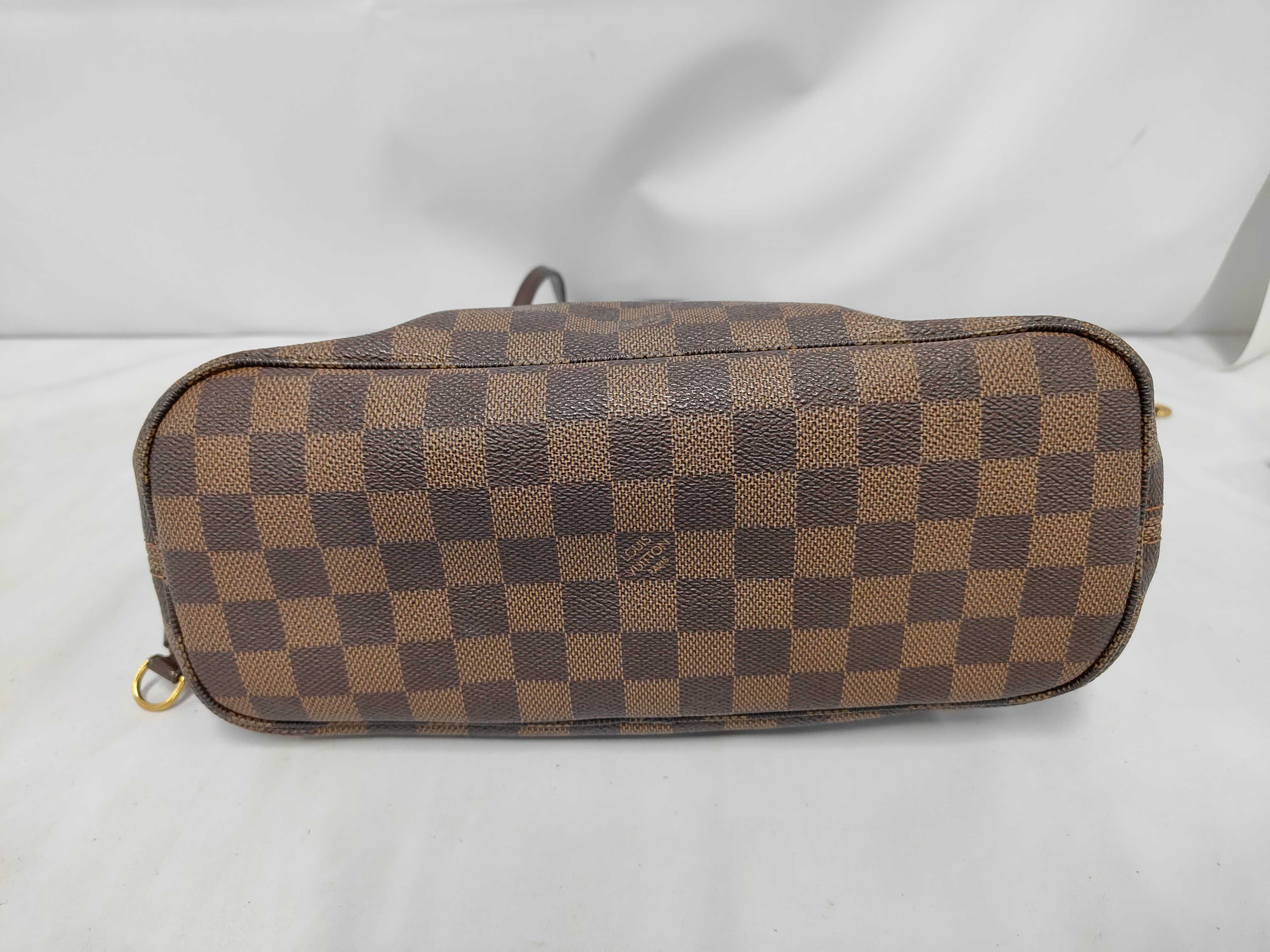 Damier Neverfull Handbag — view 3