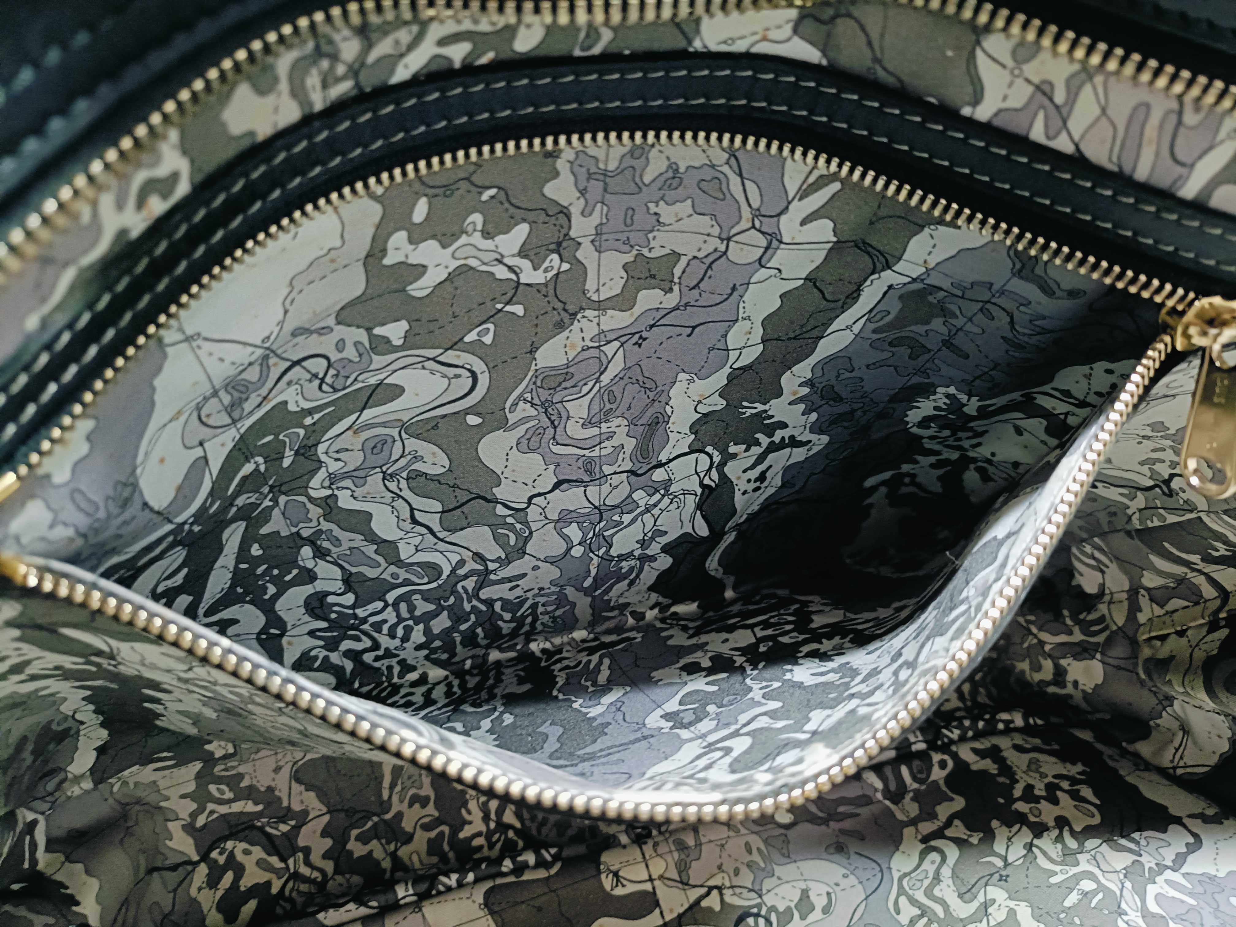 Limited Edition Louis Vuitton LV Cuir Vecchia Business Bag Noir M95694 — view 12