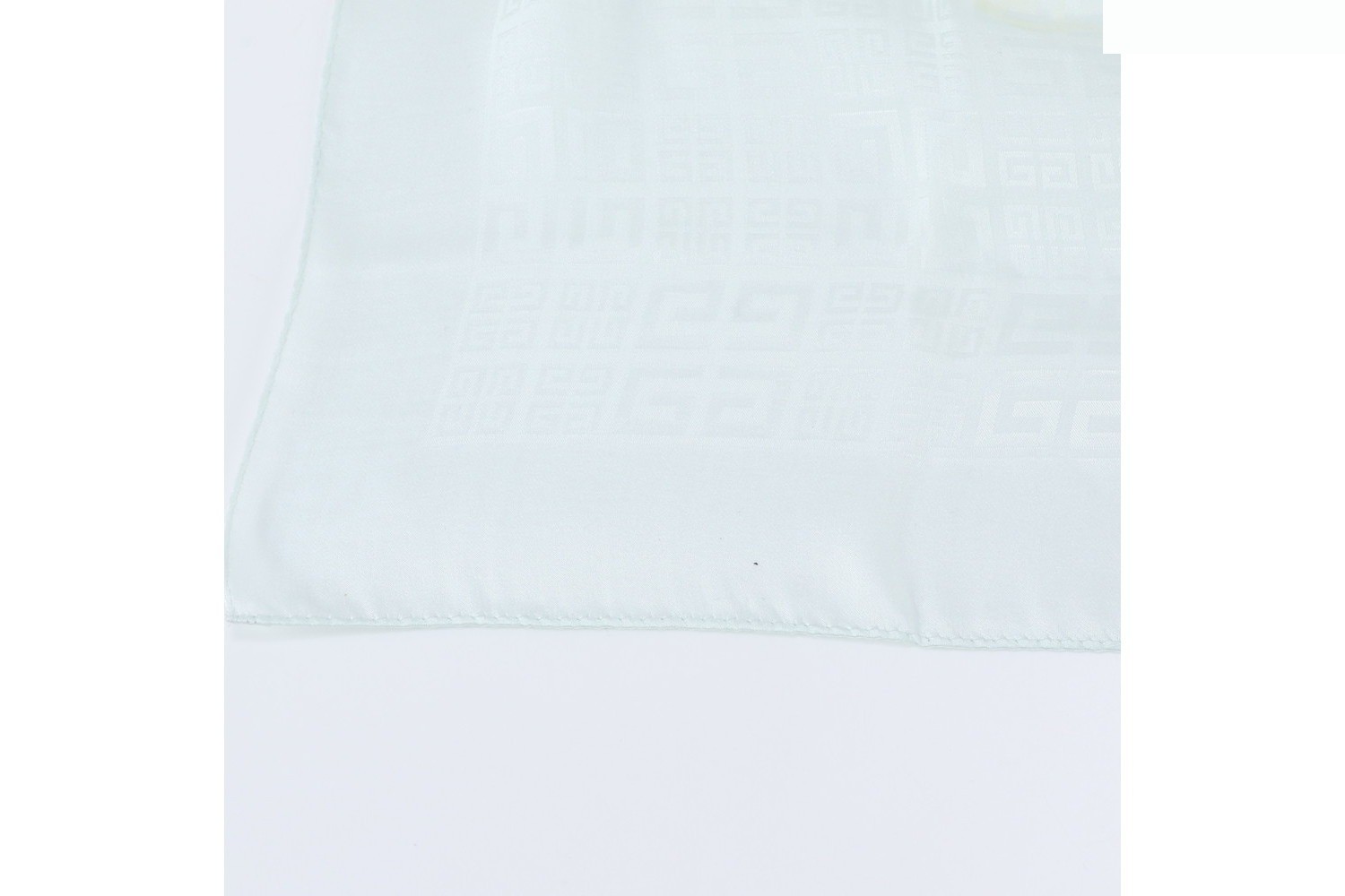 Scarf with tags — view 4