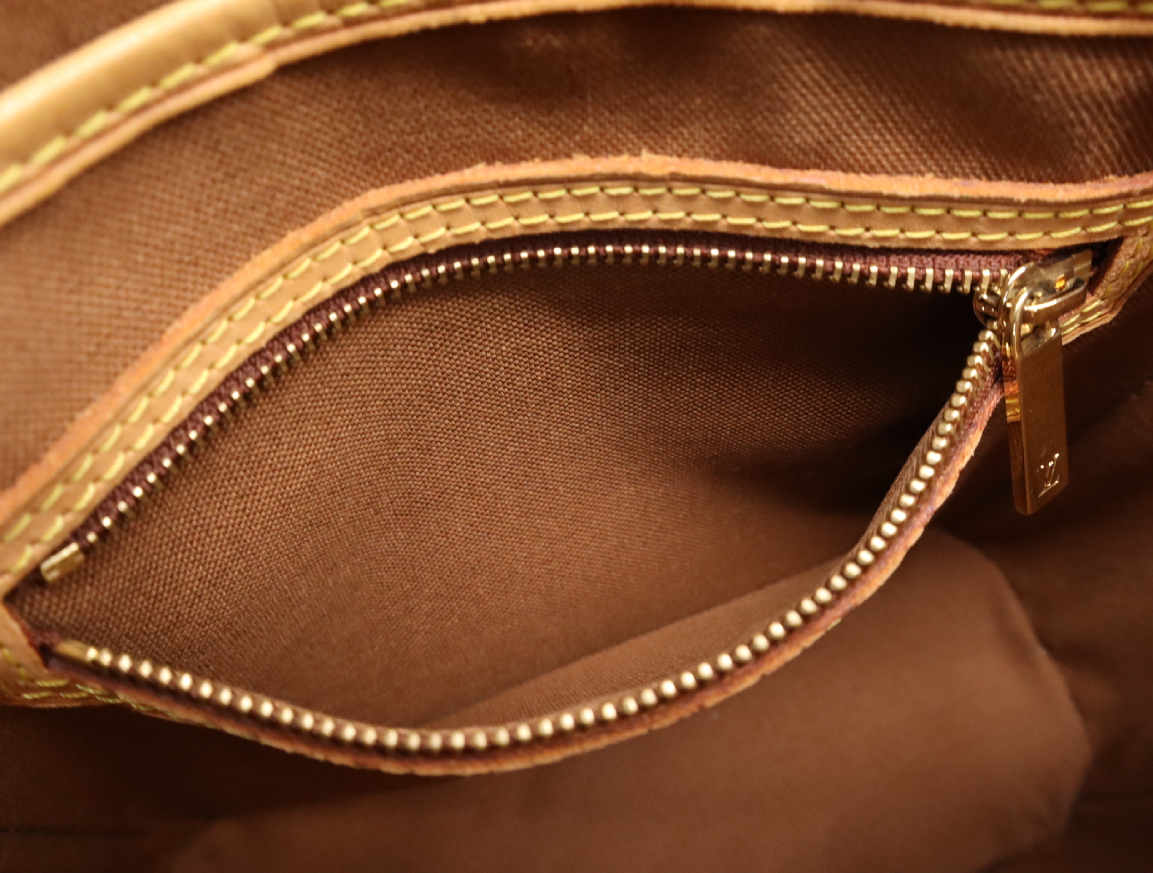 M51172 Monogram Vavin PM Tote Bag — view 15