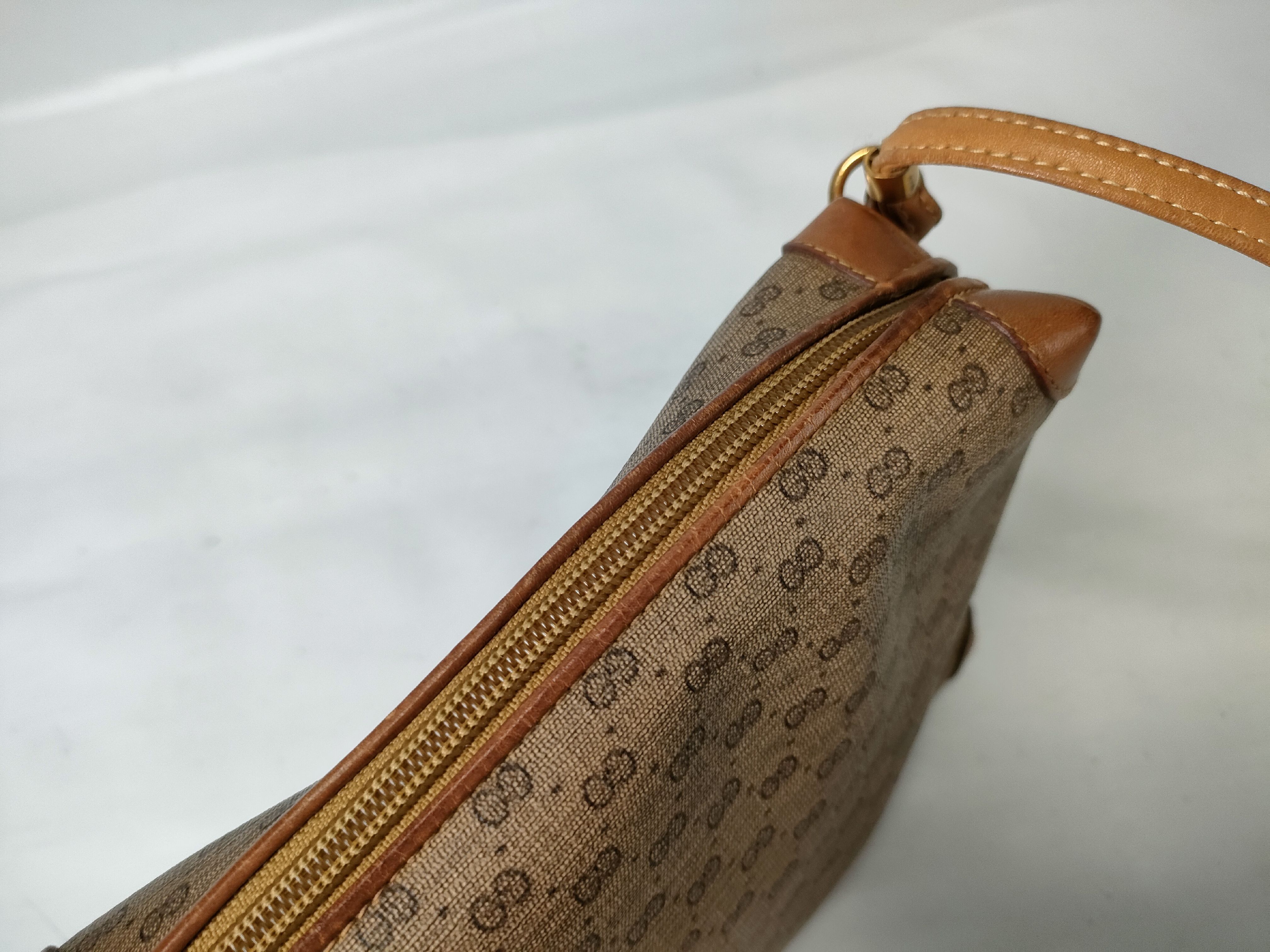 Old PVC Shoulder Bag — view 9