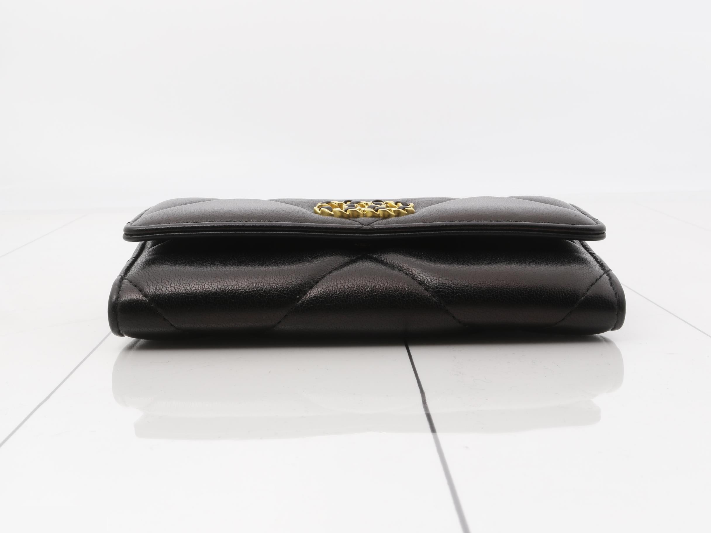 Matelassé 19 Medium Wallet, Lambskin, Black, Serial Number 29, with original sticker. — view 3