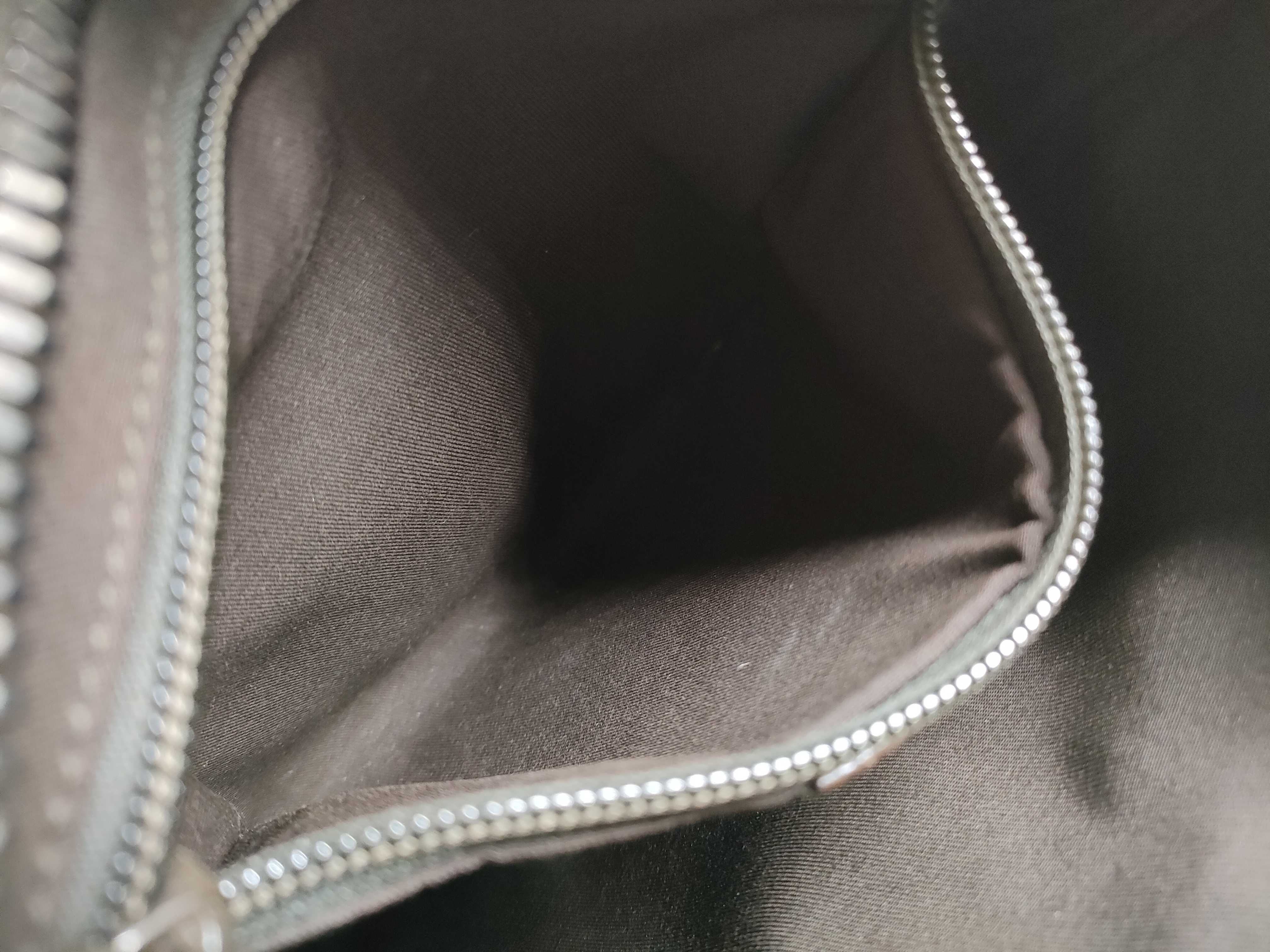 GG Canvas Shoulder Bag — view 12