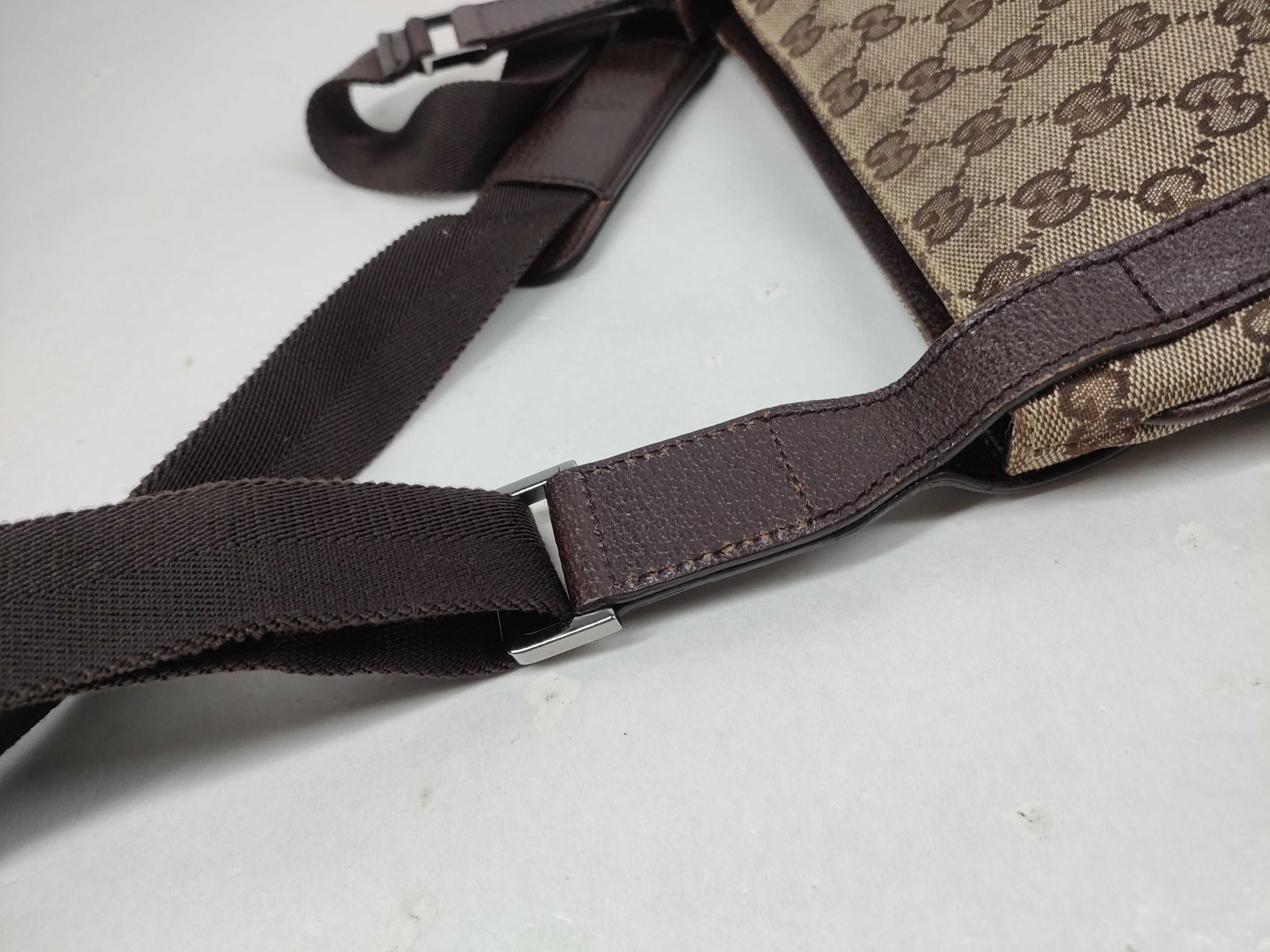 GG Canvas Shoulder Bag — view 5