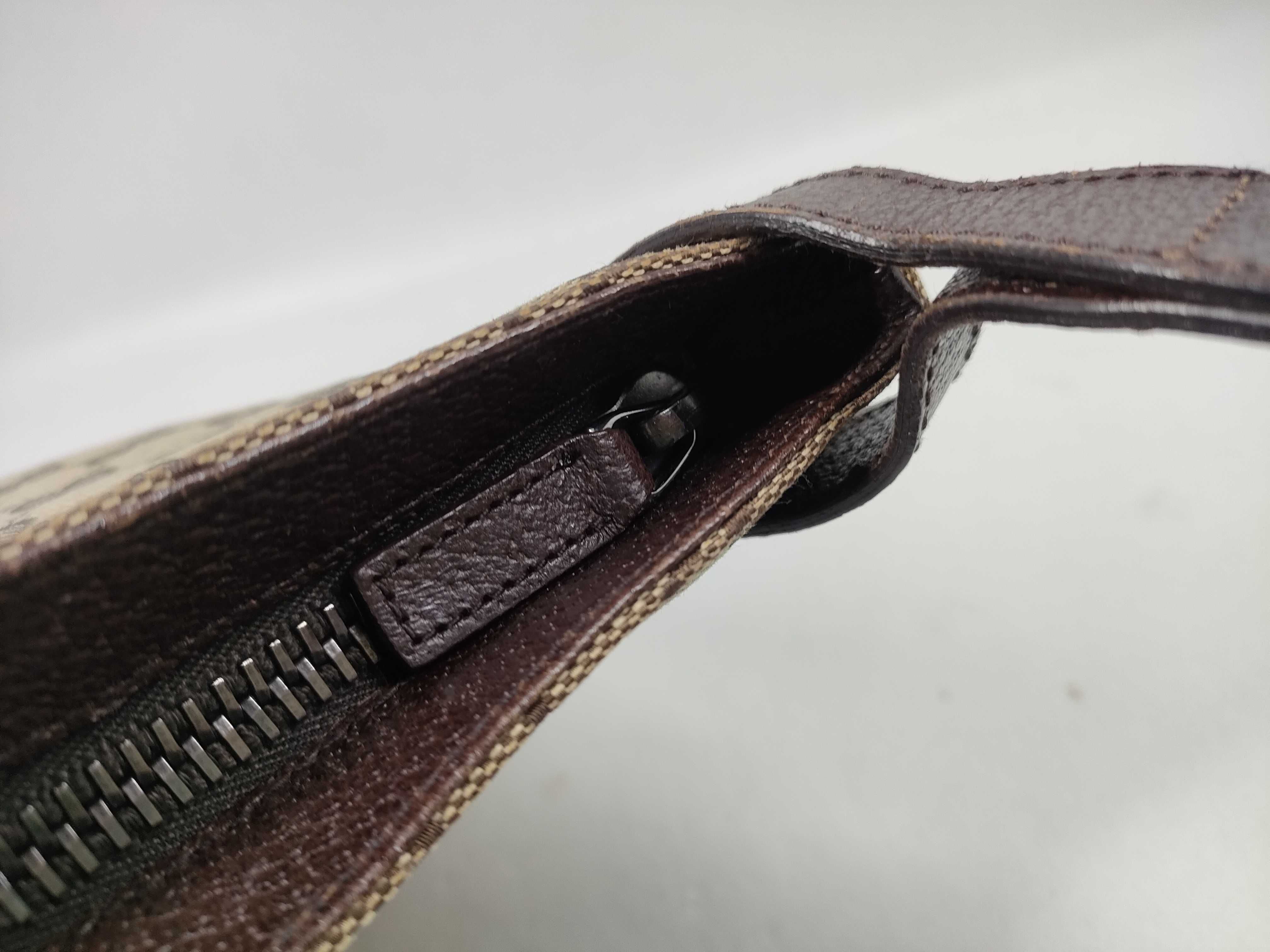 GG Canvas Shoulder Bag — view 8