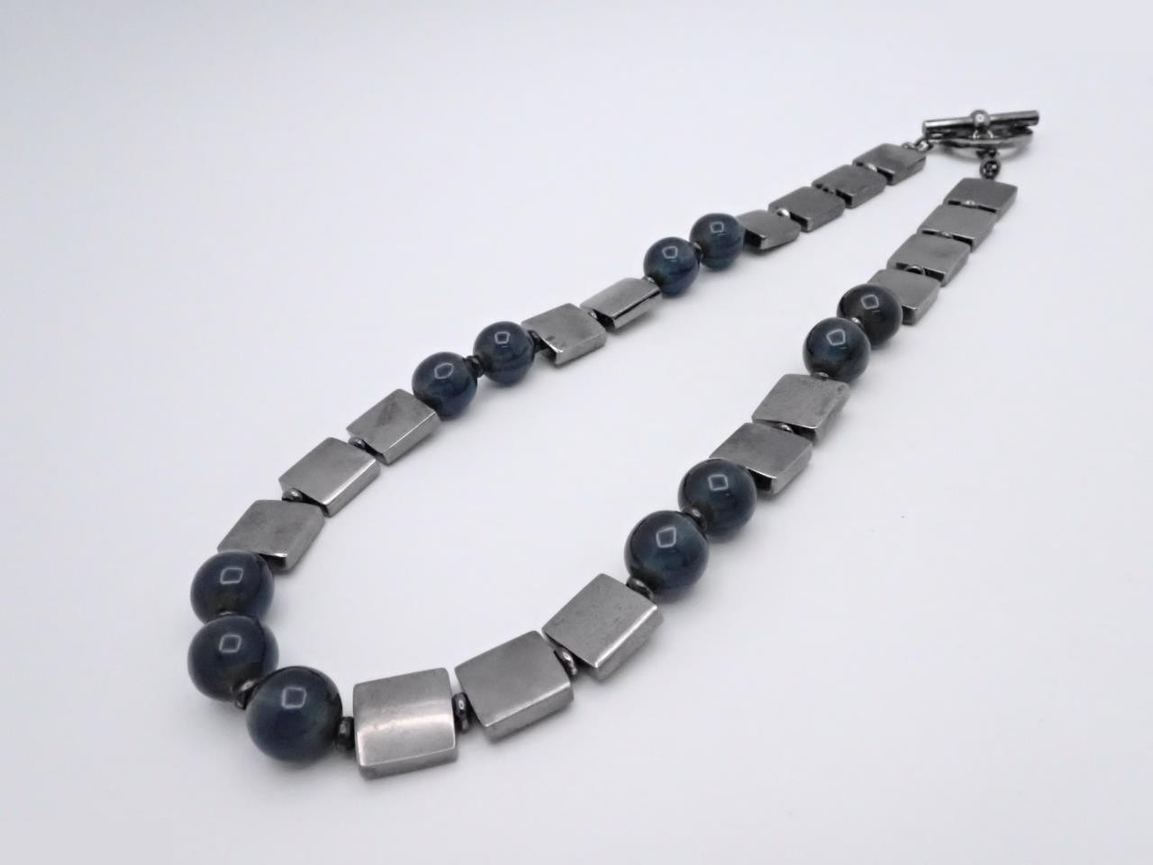 long necklace, approximately 60cm in length. — view 3
