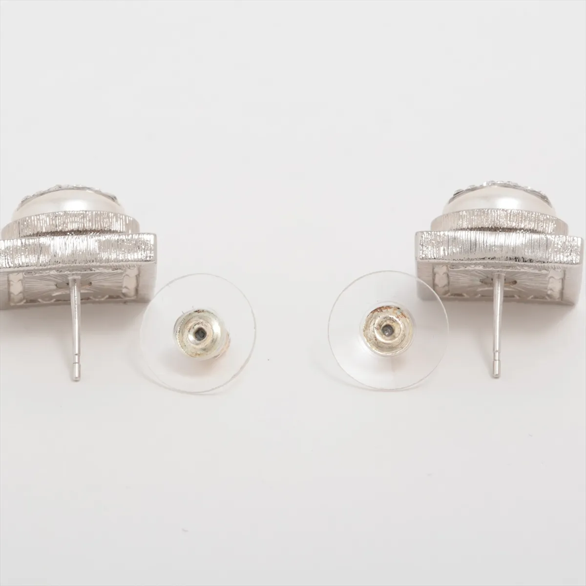 Coco Mark B23S Earrings (Pair) Metal x Rhinestone x Faux Pearl Silver — view 4
