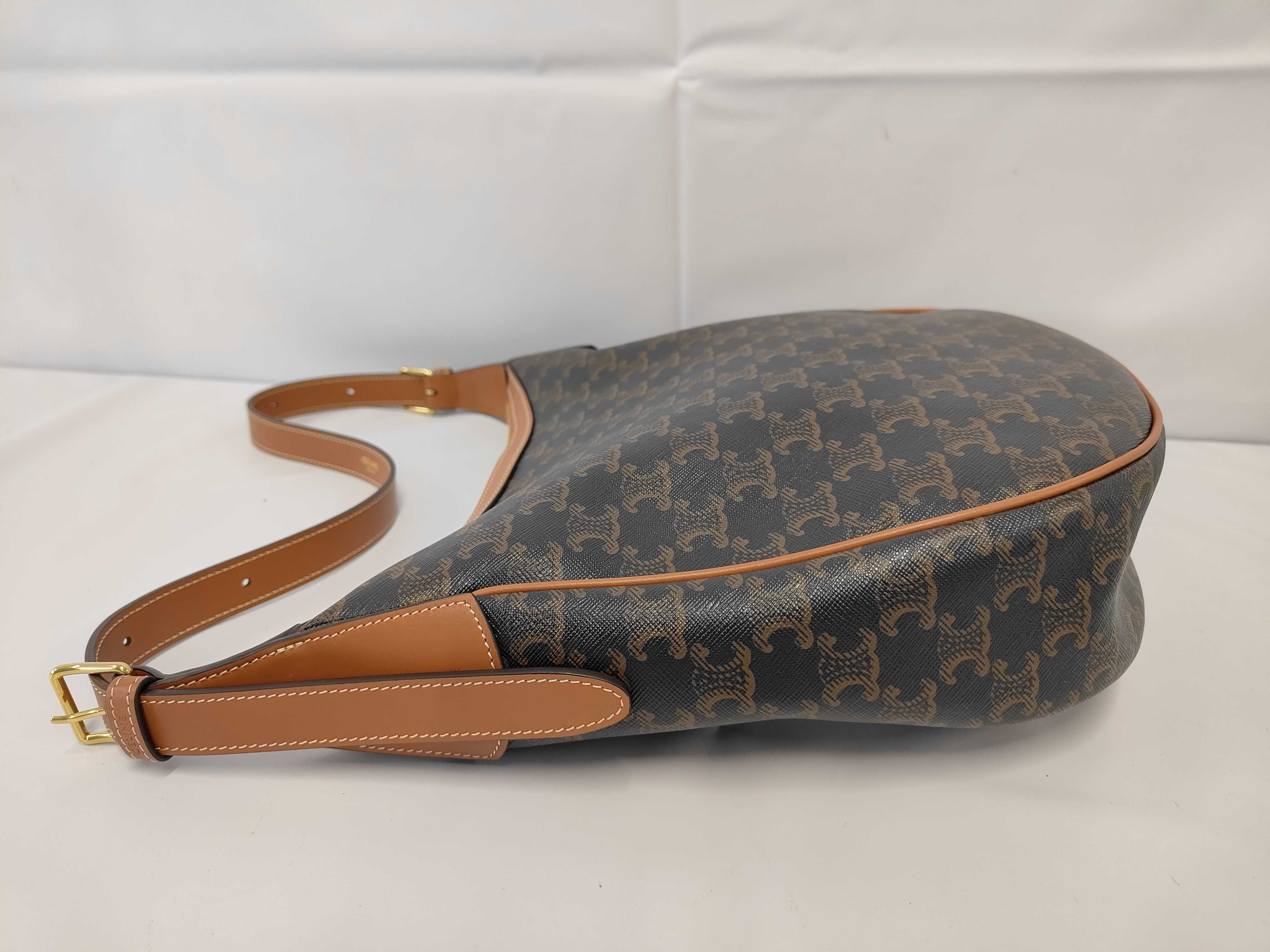 Eloise Cuir Triomphe PVC Tan Shoulder Bag — view 9