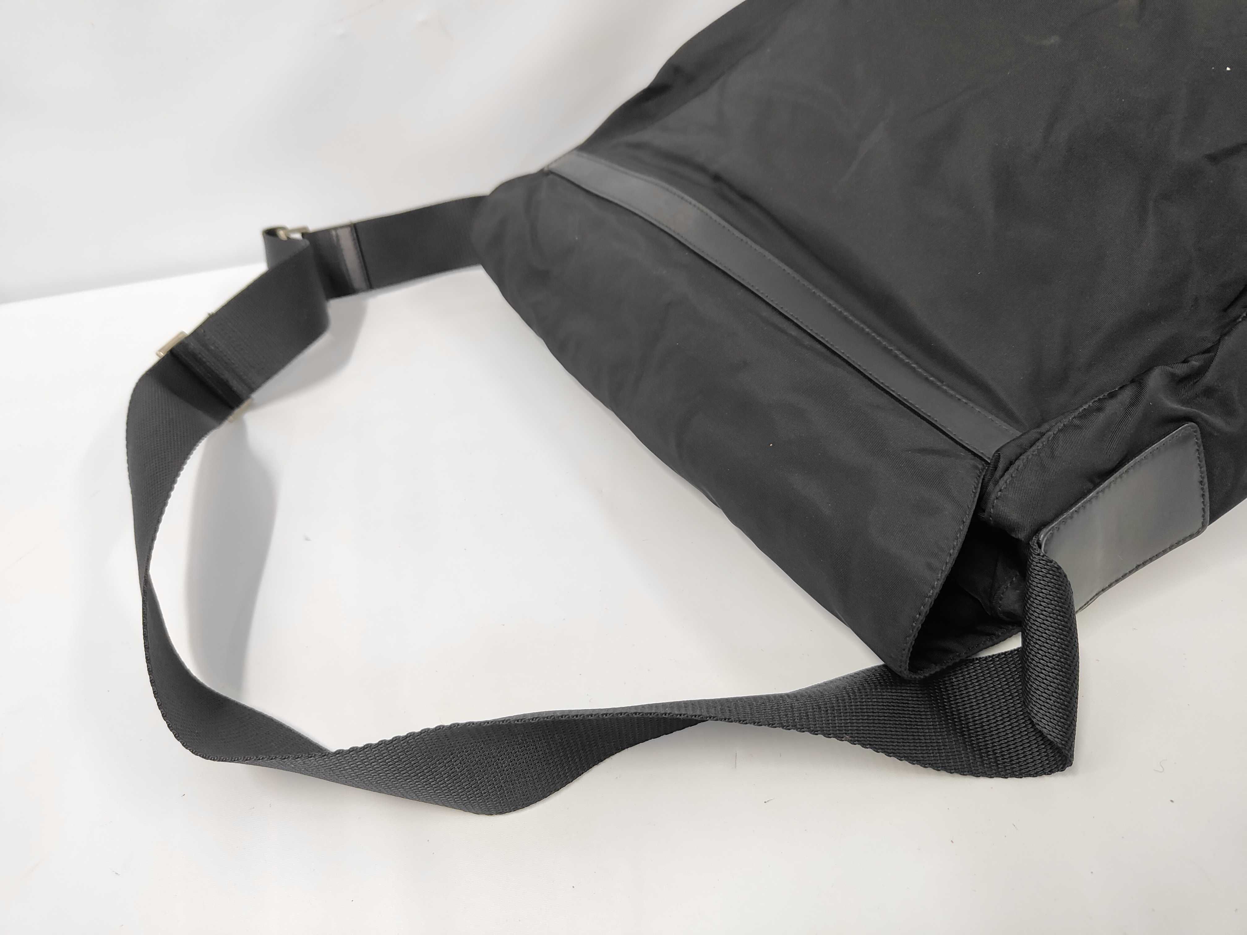 Nylon Messenger Bag Shoulder Bag — view 5