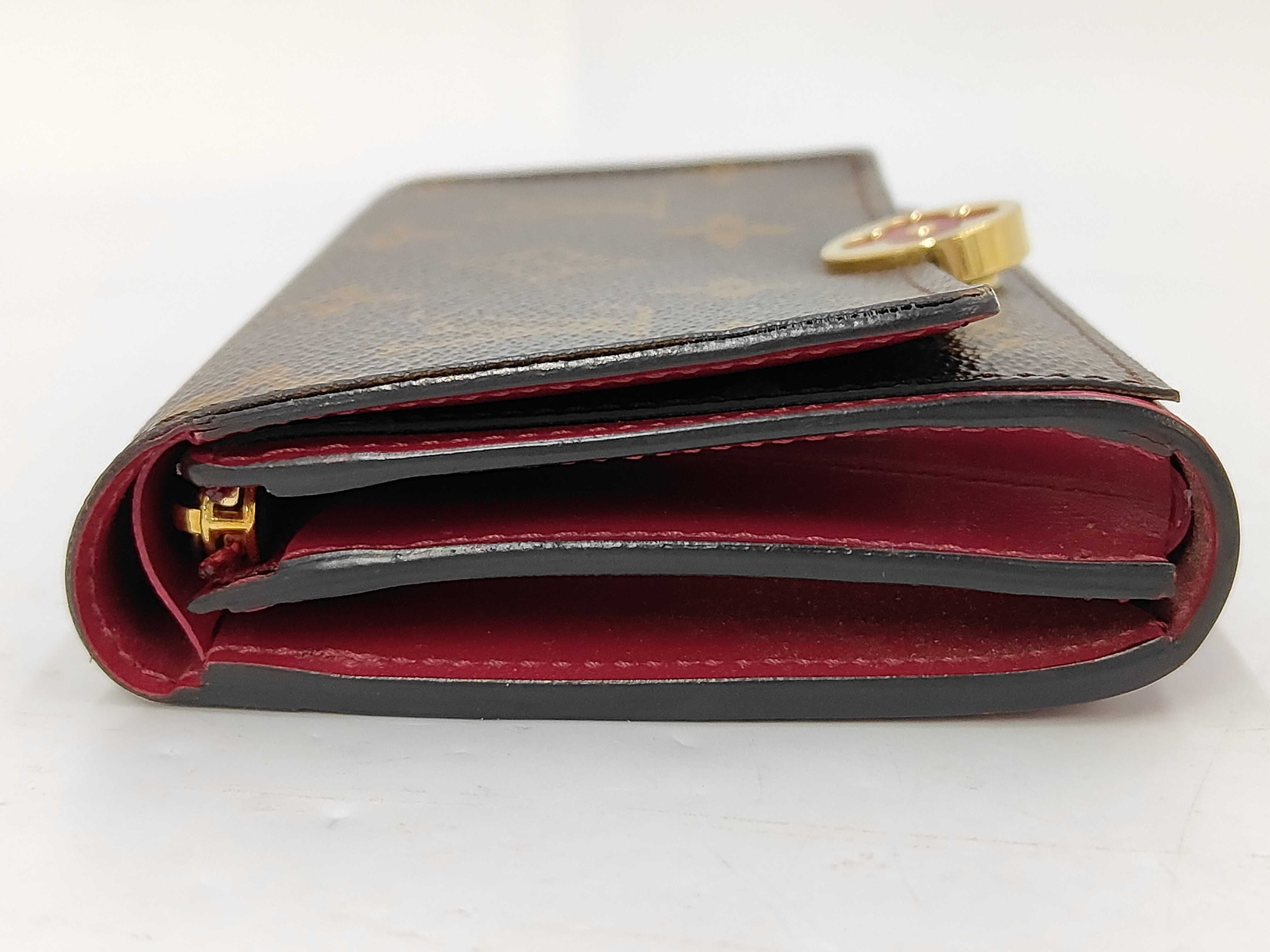 wallet — view 6