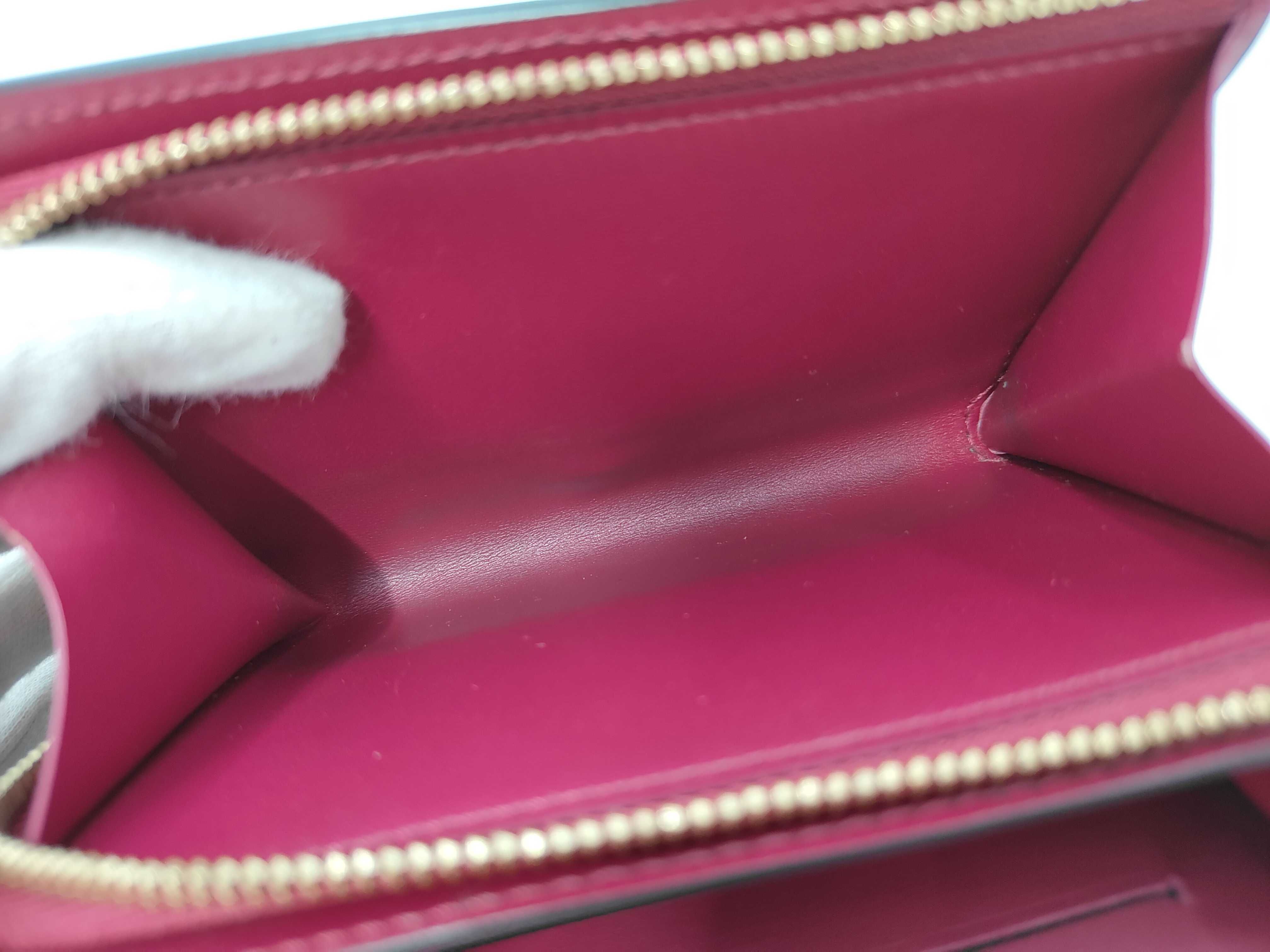 wallet — view 9