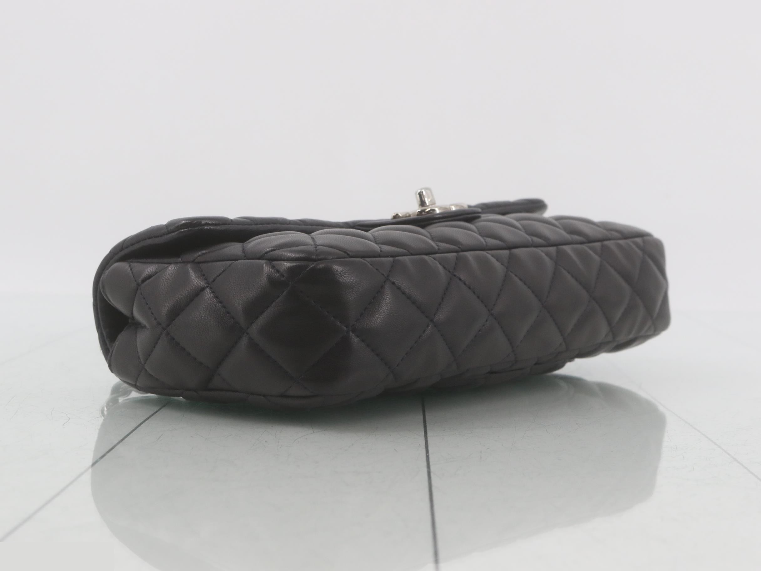 Matelassé 25 Lambskin Shoulder Bag — view 5