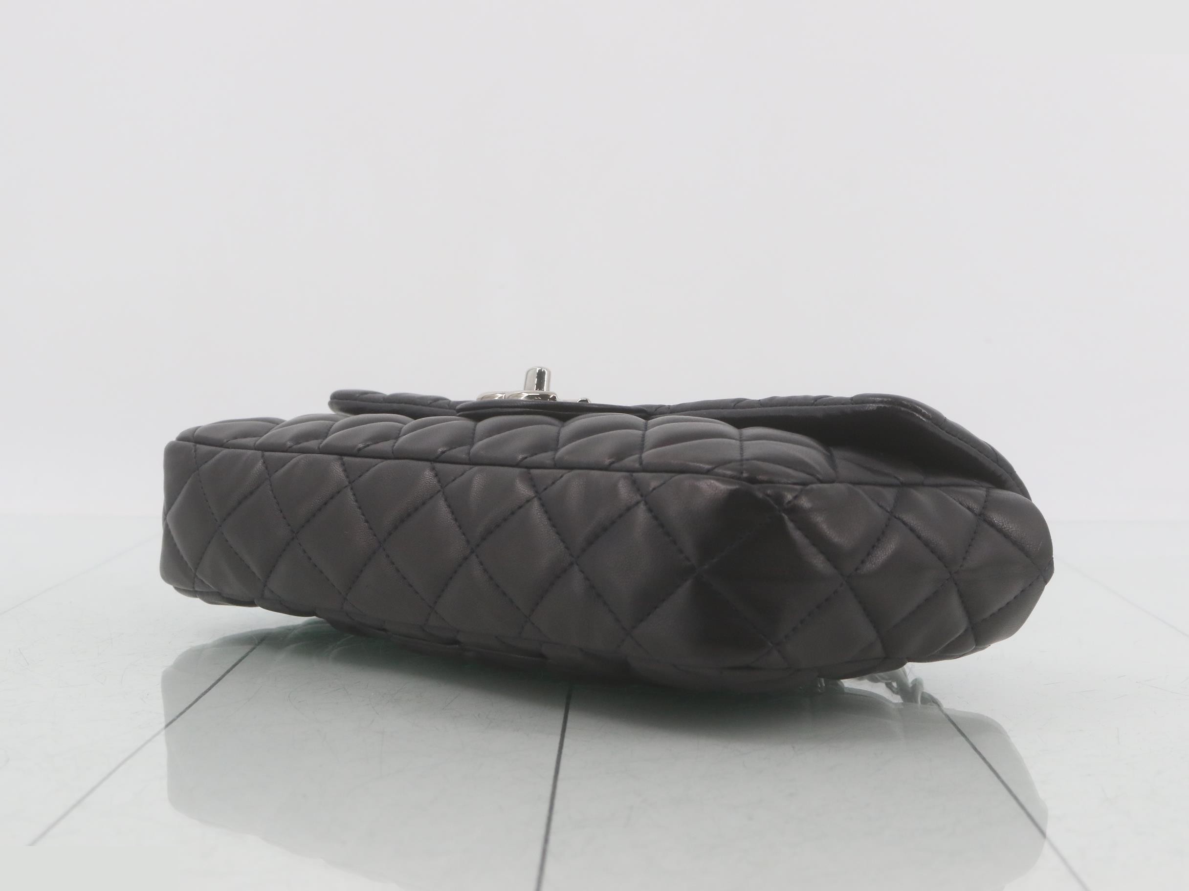 Matelassé 25 Lambskin Shoulder Bag — view 6