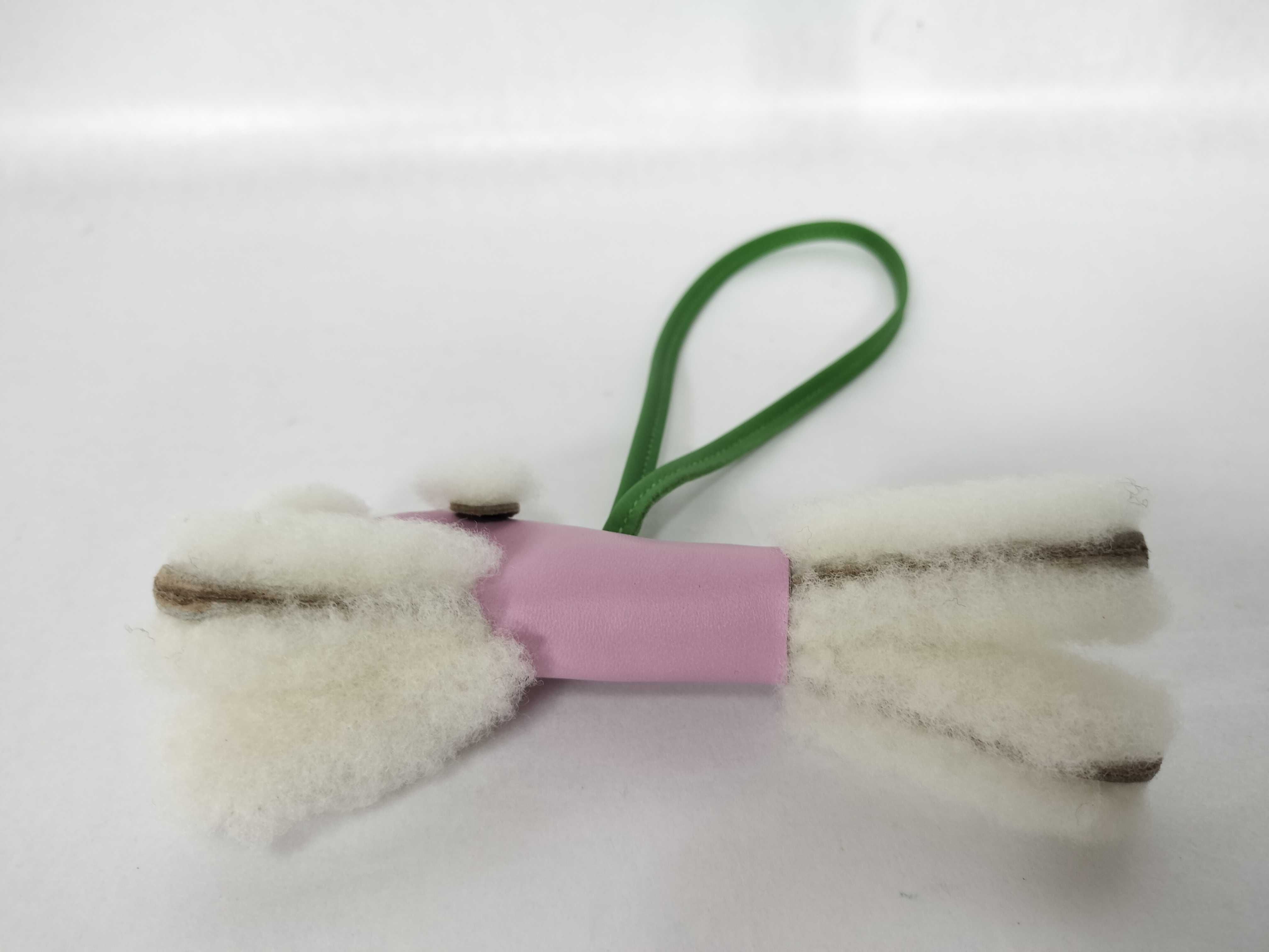 Charm Buddy Mauve Sylvestre/Vert Yucca Agneau Milo/Merino Mouton K Stamp Charm — view 4
