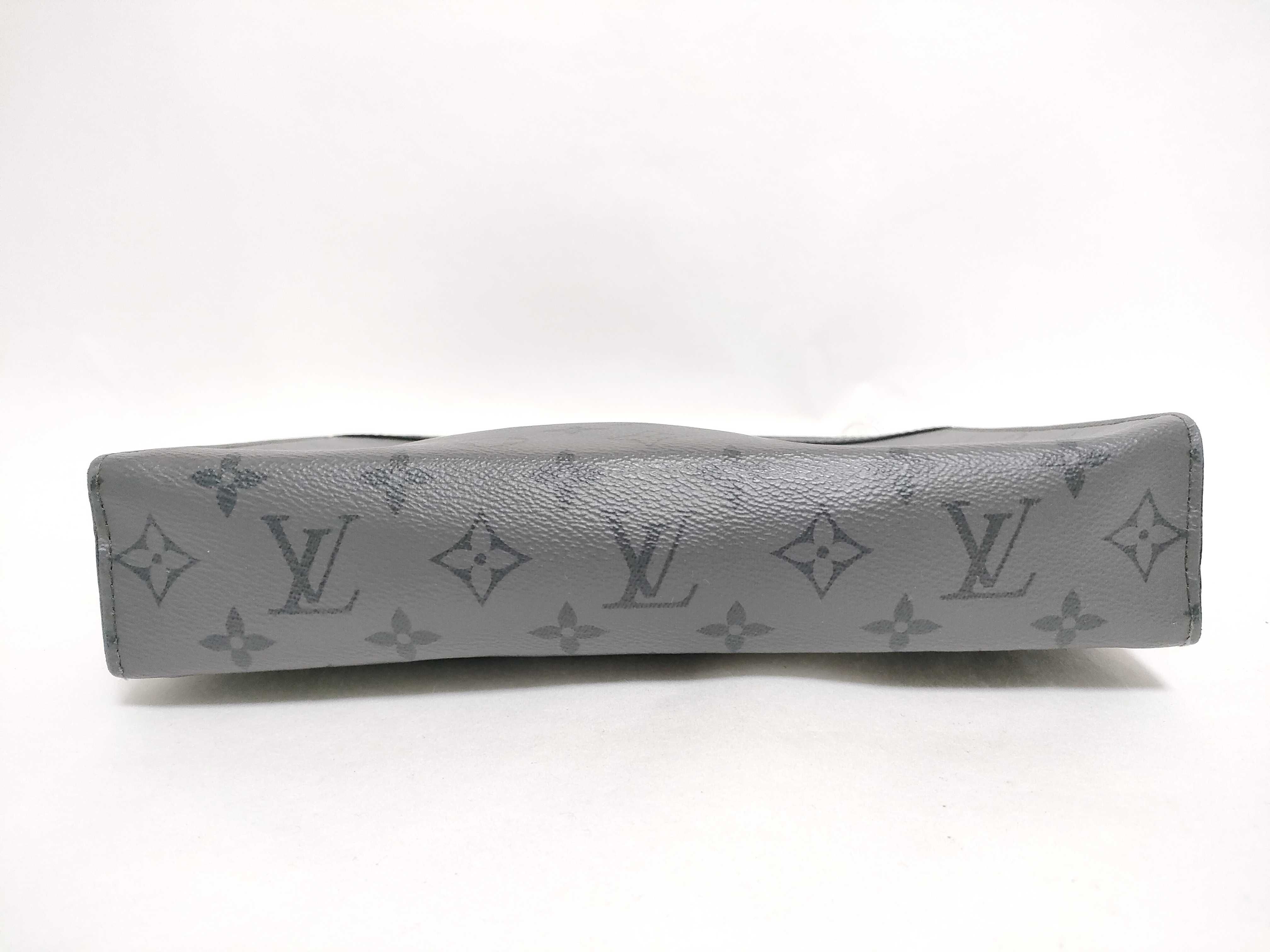 PH- Pochette Clutch Bag Voyage Monogram Eclipse MM Gray Canvas (Second Bag) — view 4
