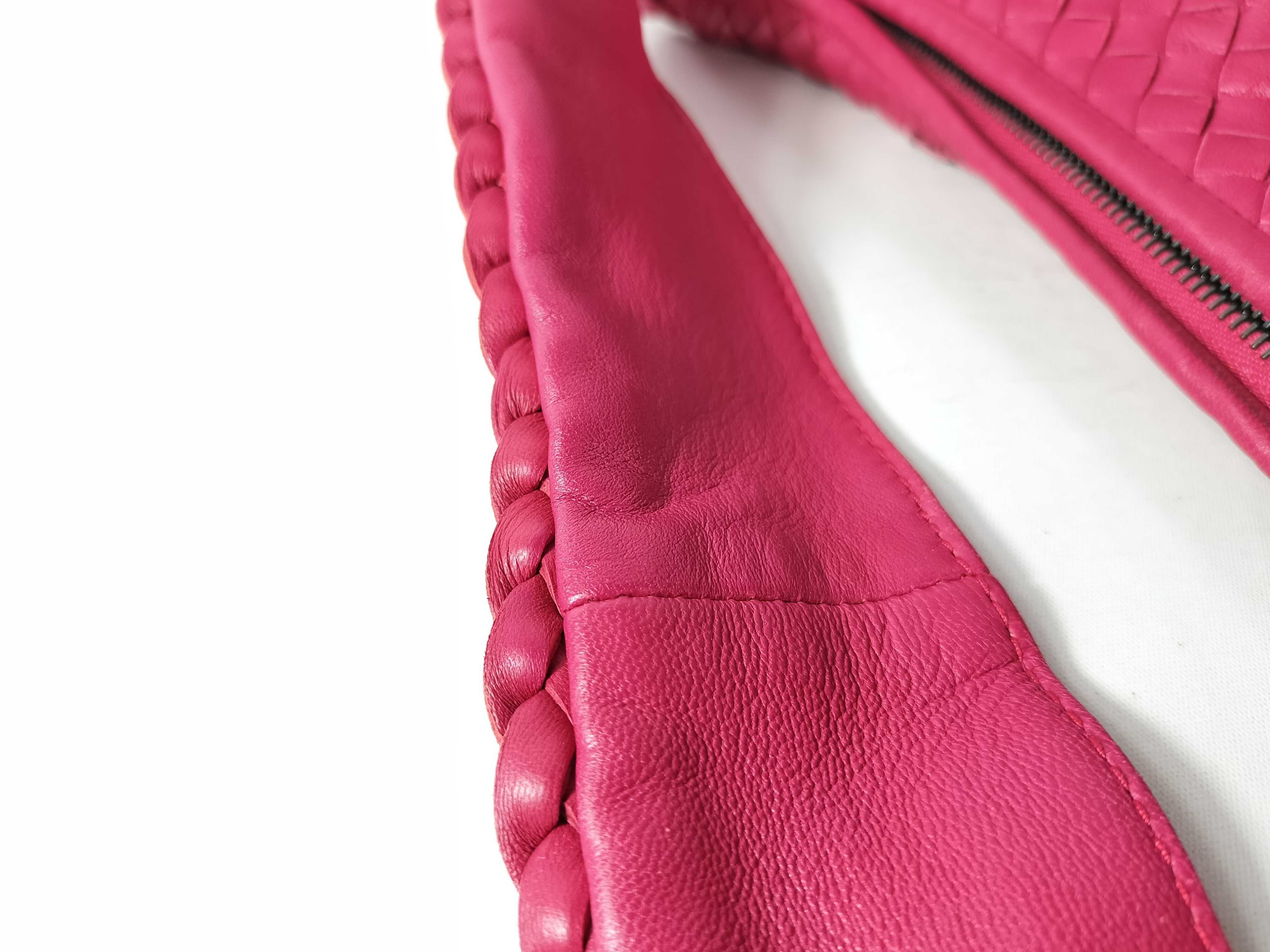 One-Shoulder Hobo Intrecciato Shoulder Bag — view 4