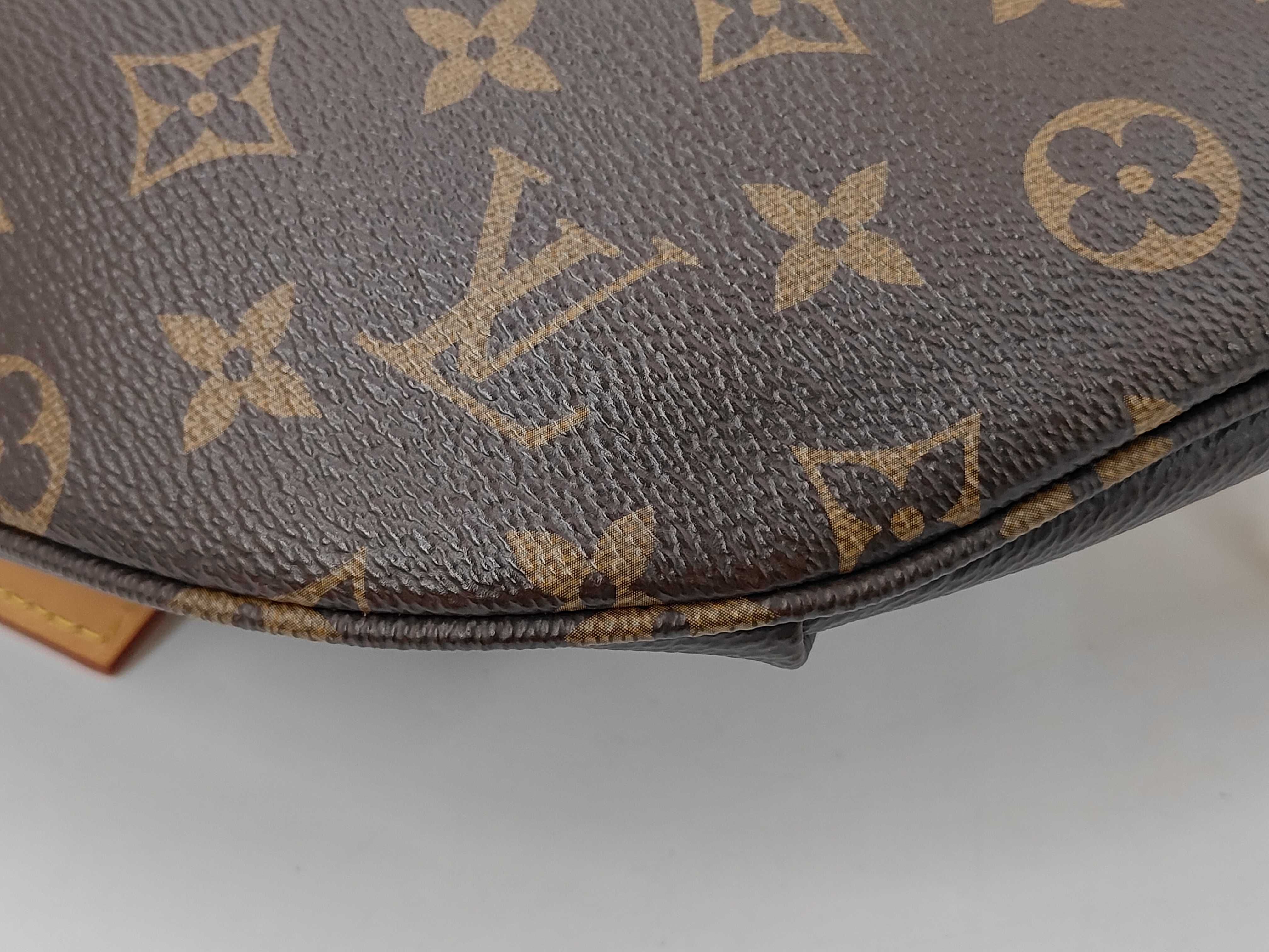 High-Rise Monogram M46784 Waist Bag — view 3