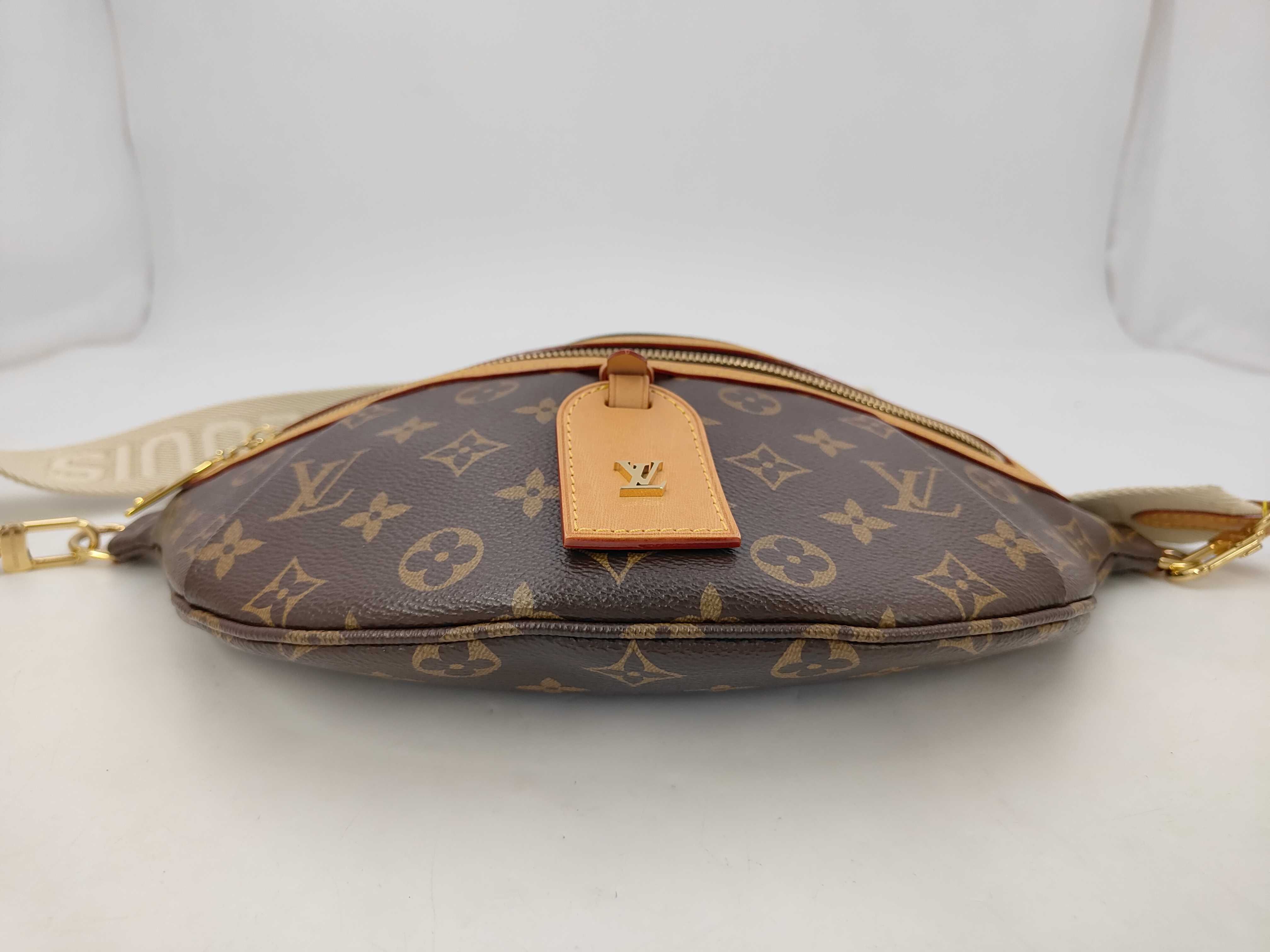 High-Rise Monogram M46784 Waist Bag — view 4