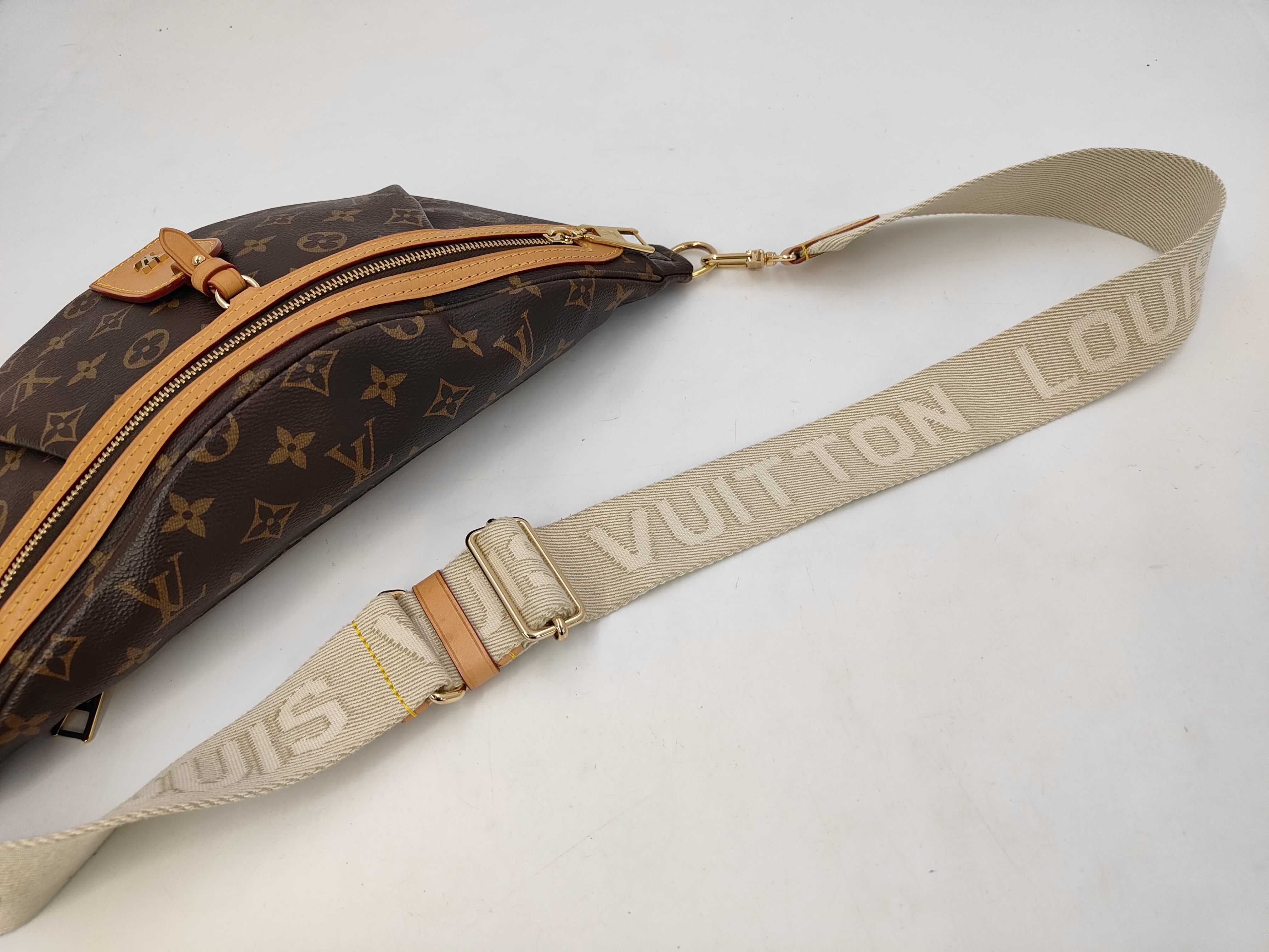 High-Rise Monogram M46784 Waist Bag — view 5