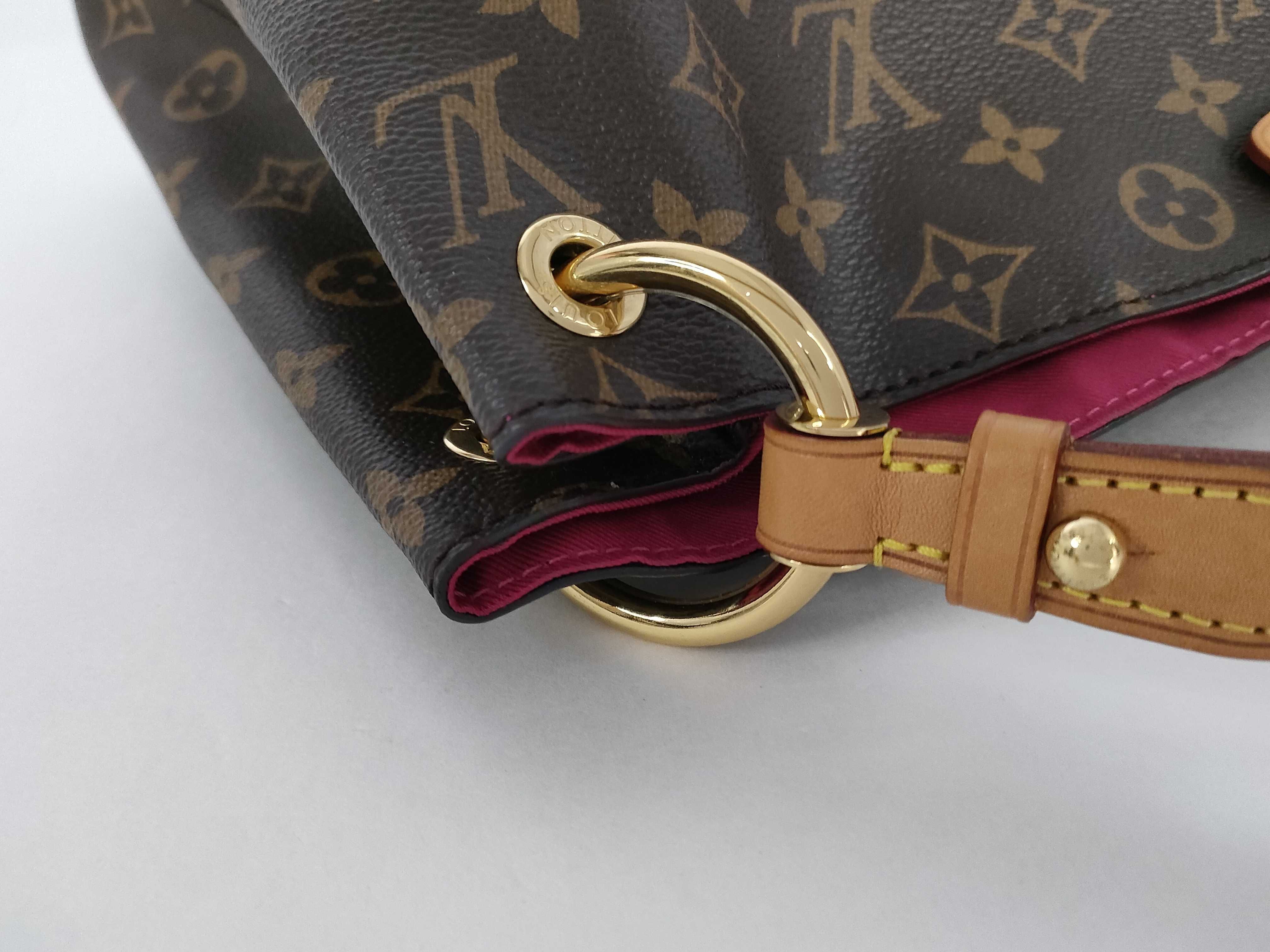 Monogram LV Graceful PM Shoulder Bag — view 5