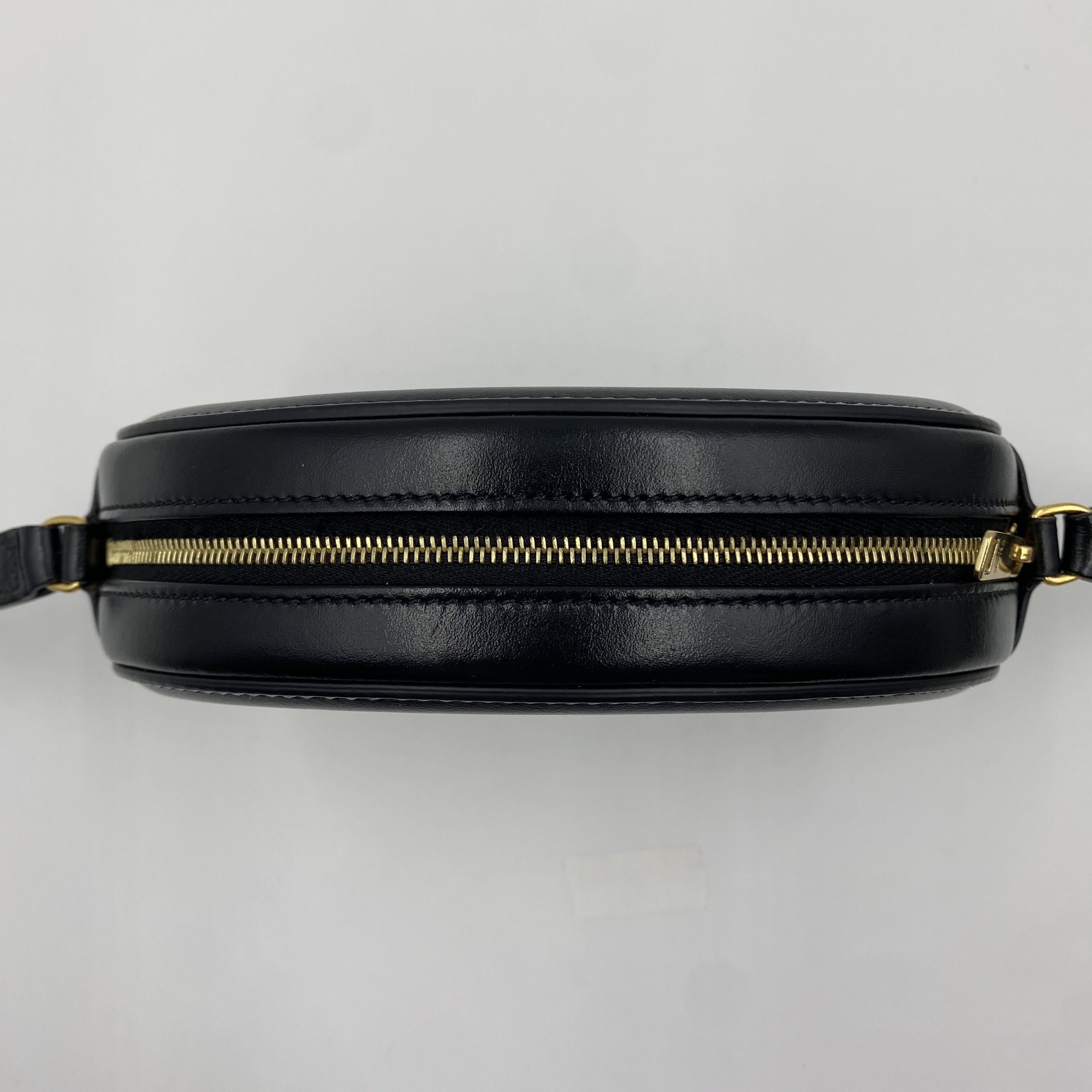 Oval Purse Cuir Triomphe Leather Shoulder Bag — view 5