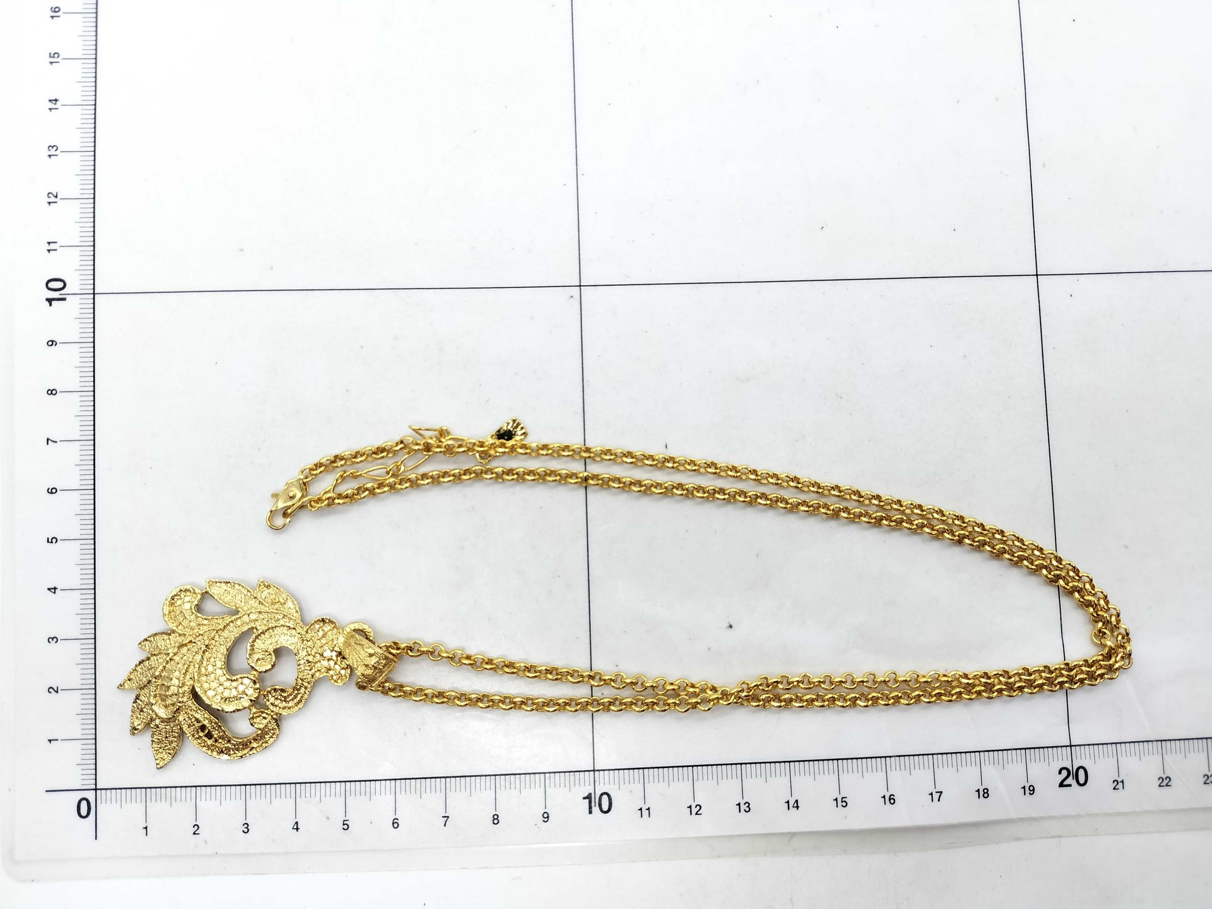 Gold Plated Leaf Vintage Necklace — view 7