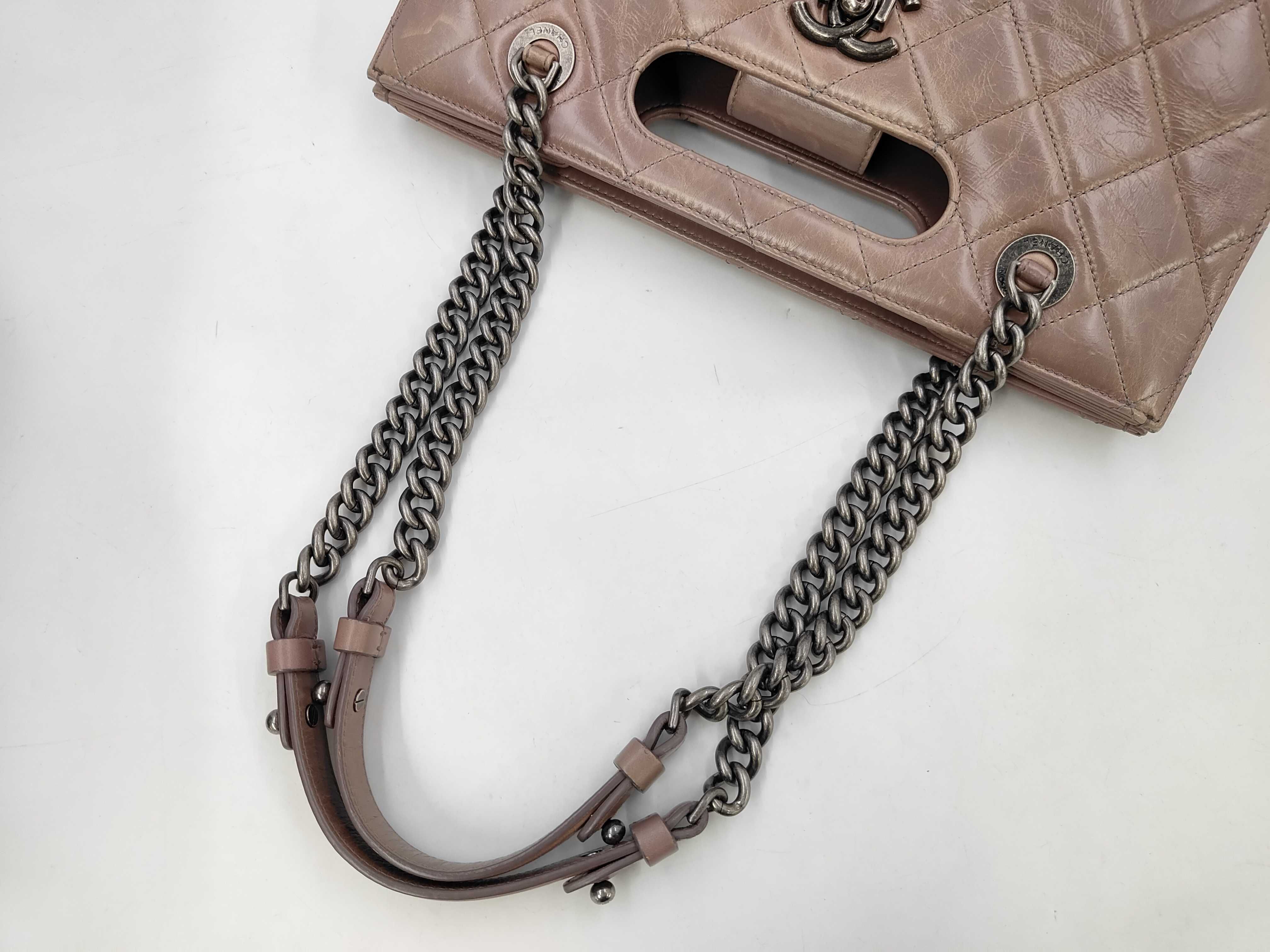 Boy Chanel Chain Shoulder Handbag with Box — view 5