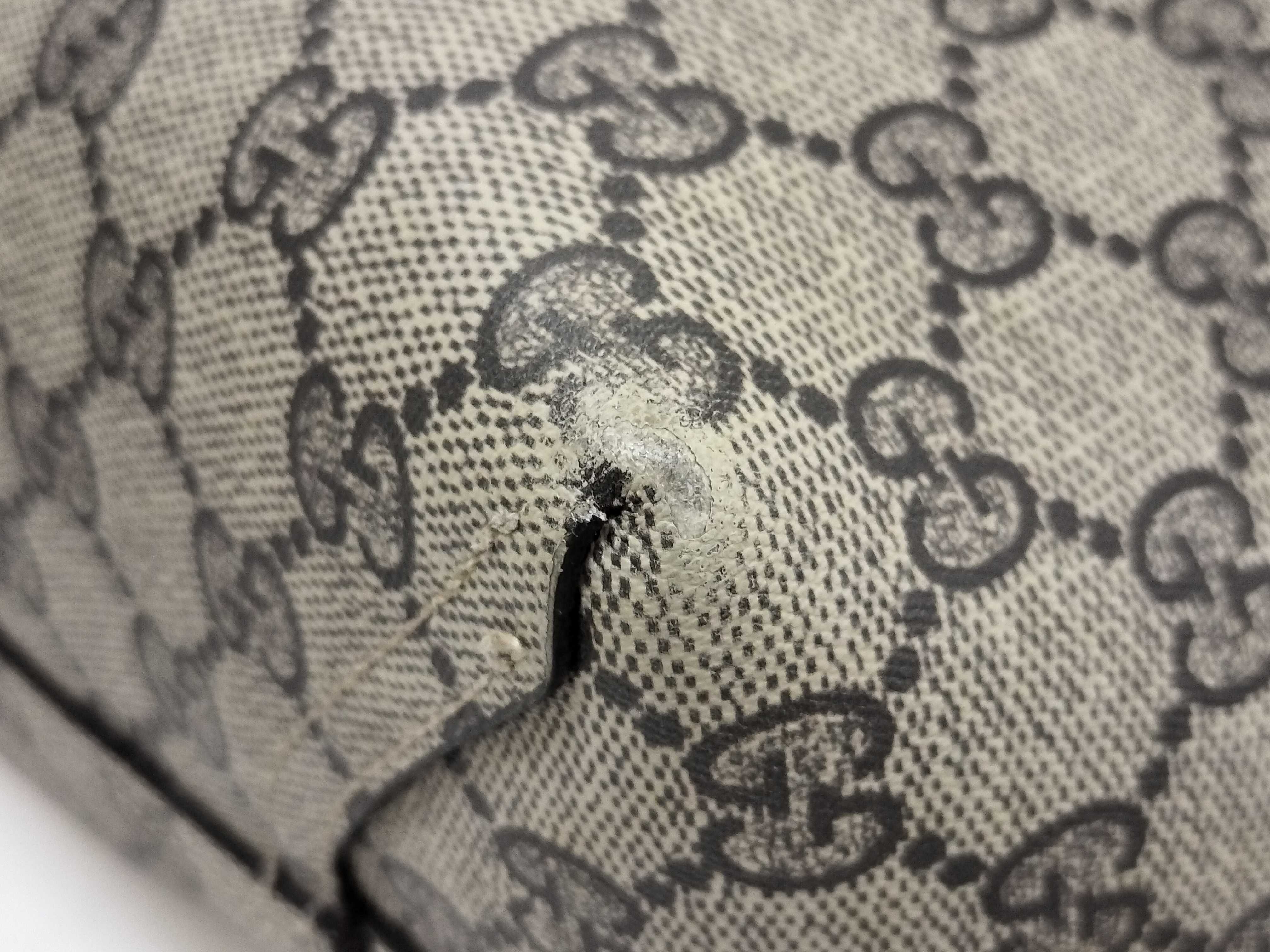 GG Supreme Gucci Tote GG Supreme Tote Bag — view 6