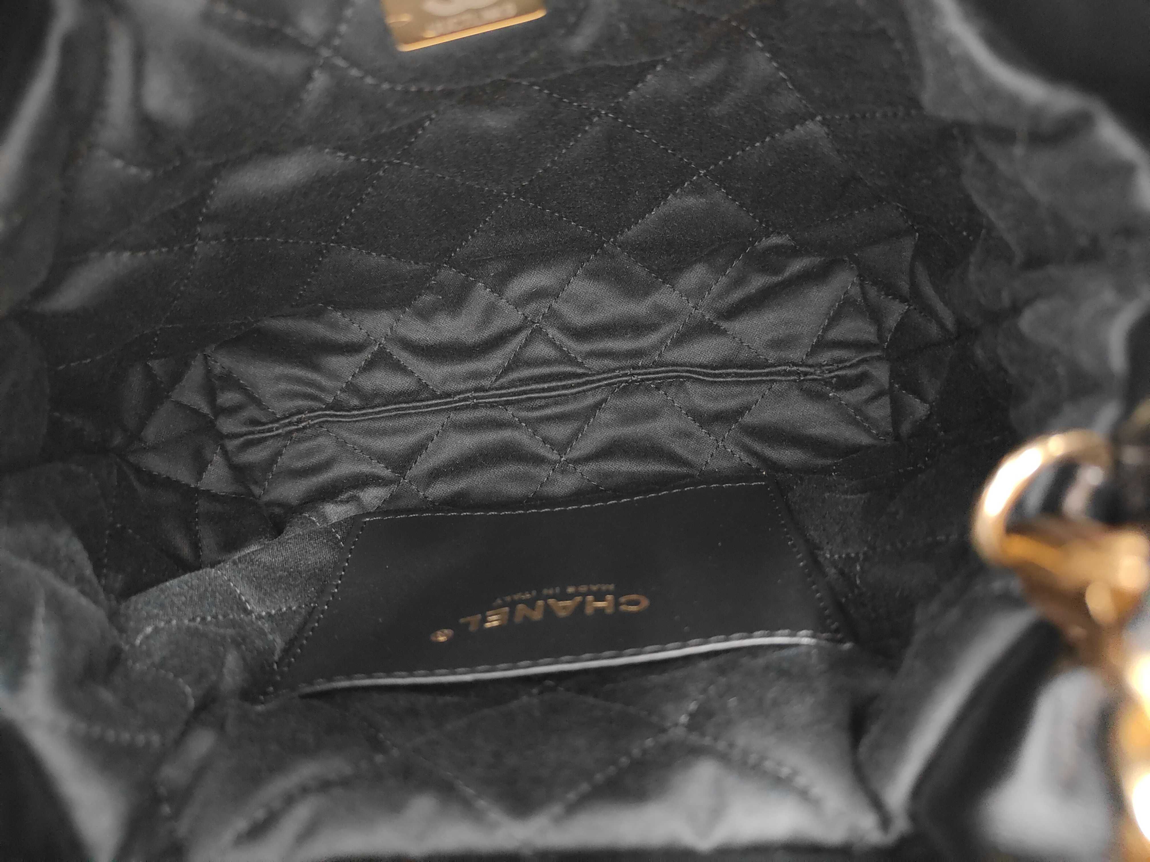 22 Bag Mini Chain Shoulder Bag — view 8