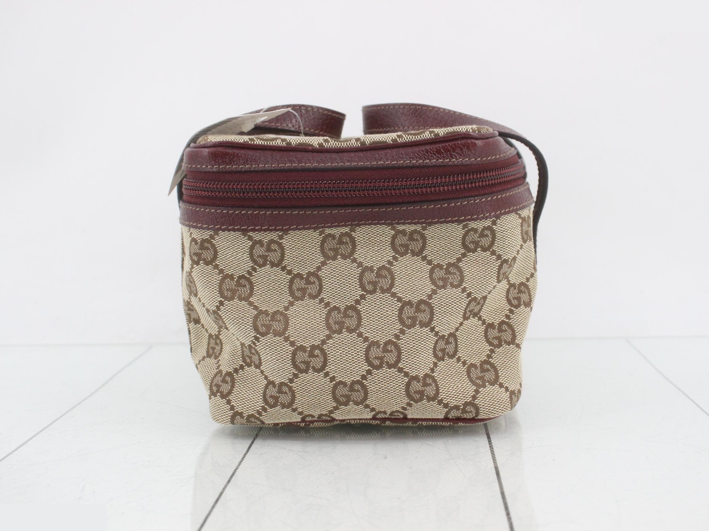 GG Canvas Vanity Bag — view 4
