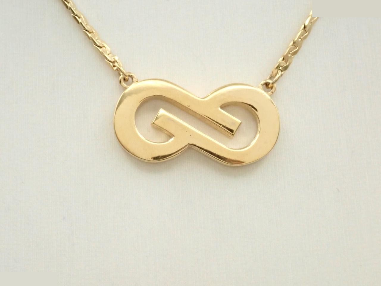 Other line: Precious metal necklaces and pendants, neck circumference approximately 36 cm.
