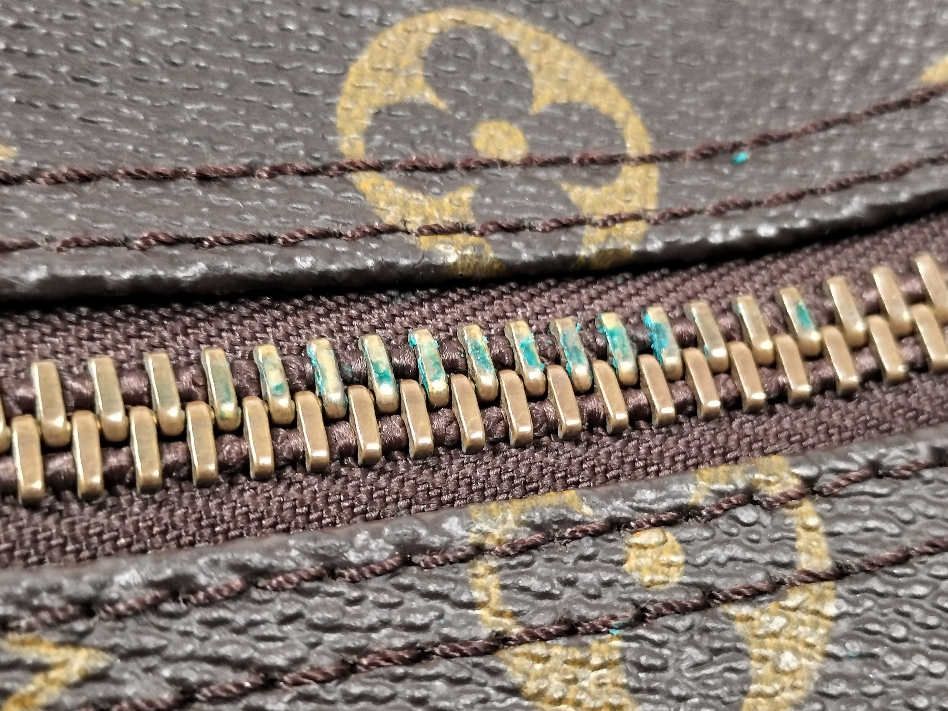 Monogram LV Keepall Bandoulière Boston Bag — view 8