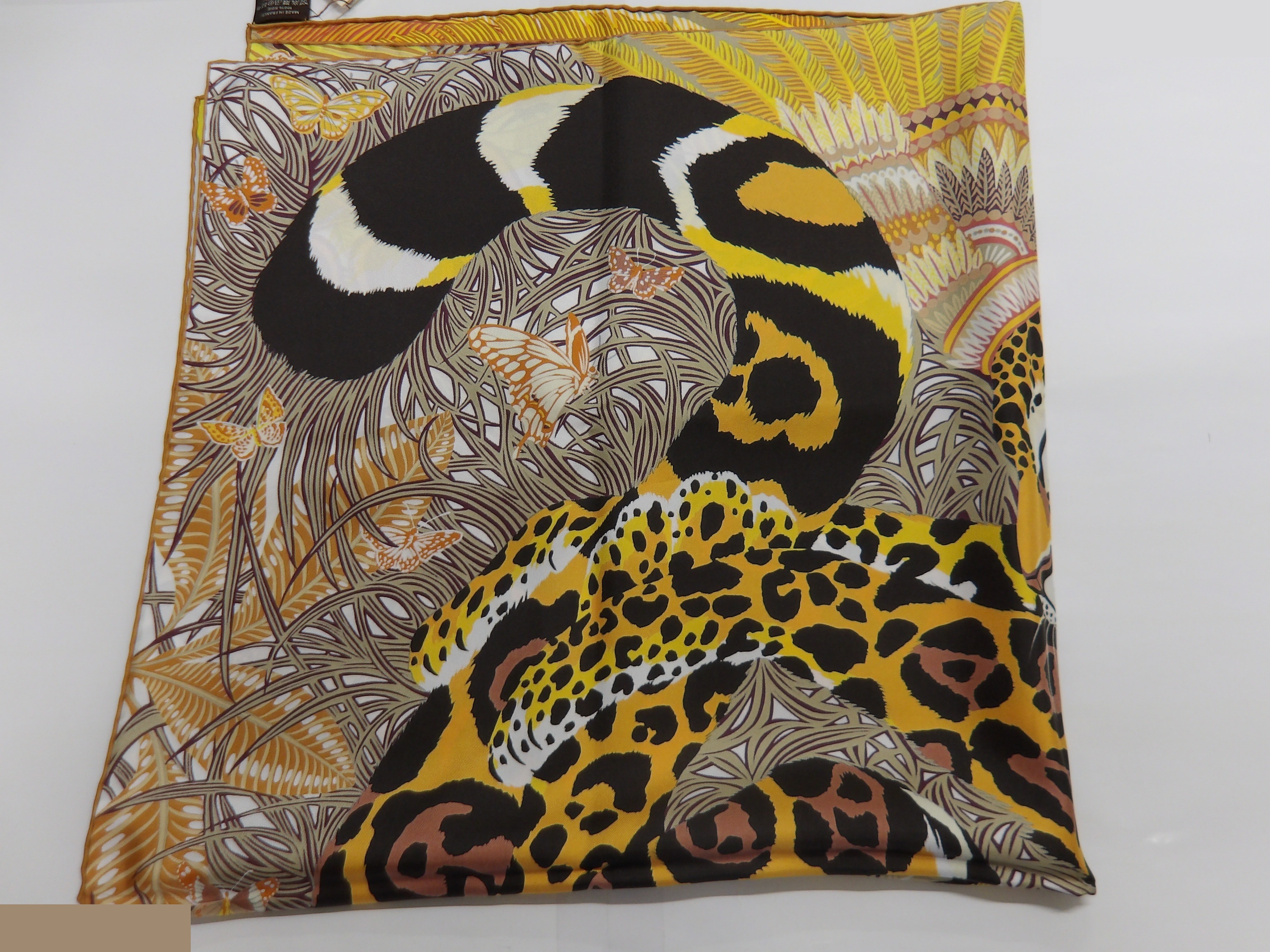 Hermès Carre 90 Scarf - Jaguar Quetzal — view 3