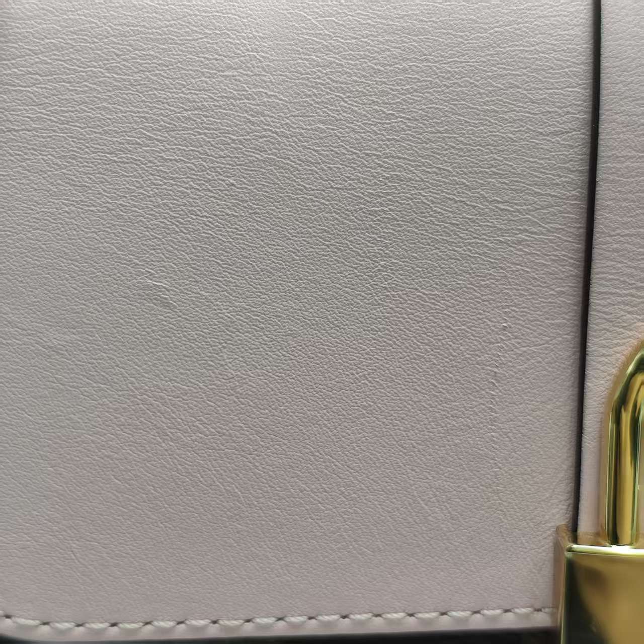 【*Shipped from: China*】LOUIS VUITTON Lock BB PU Shoulder Bag — view 13