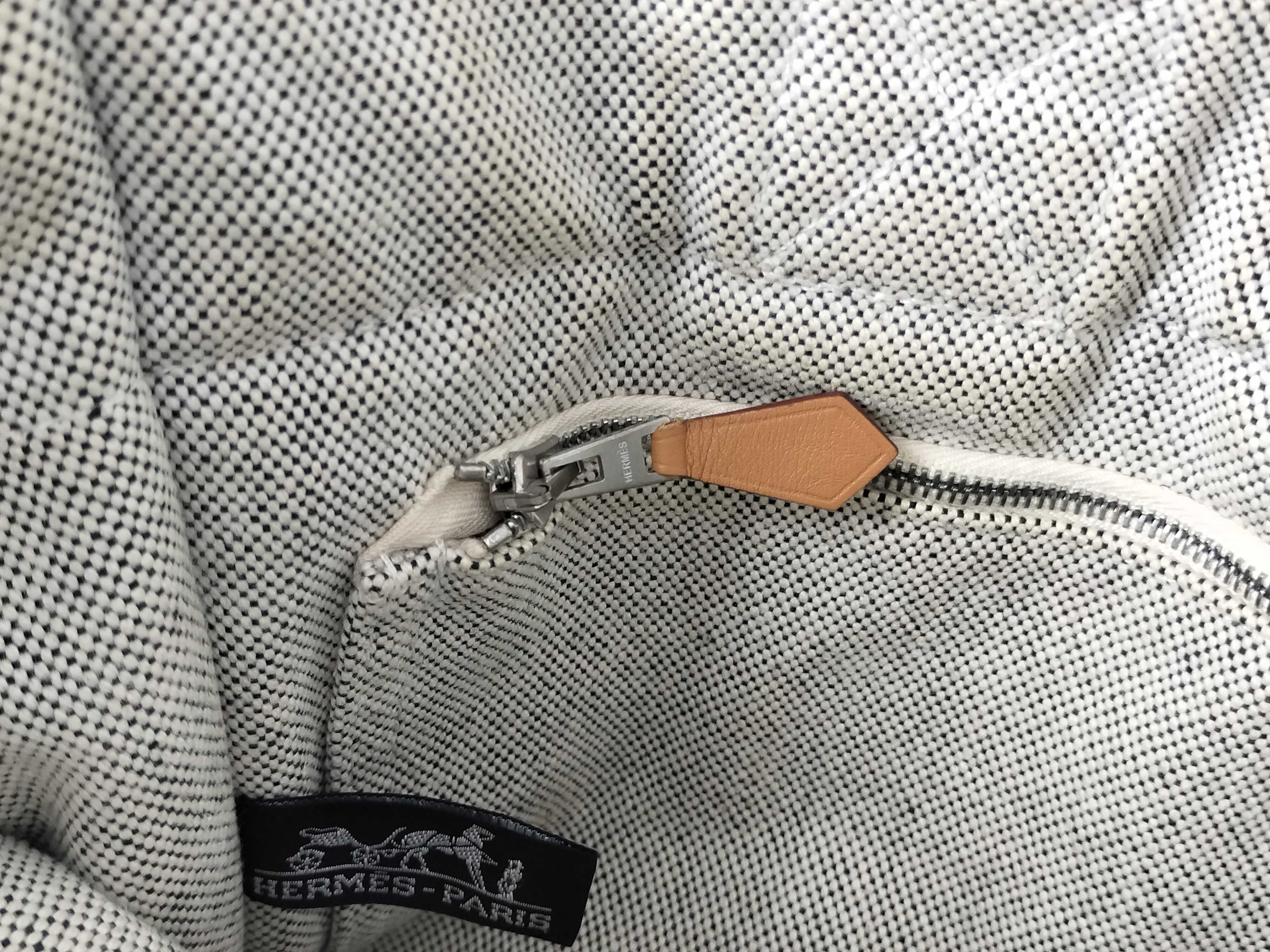 Fourre-Tout New Fourre-Tout PM Handbag — view 11