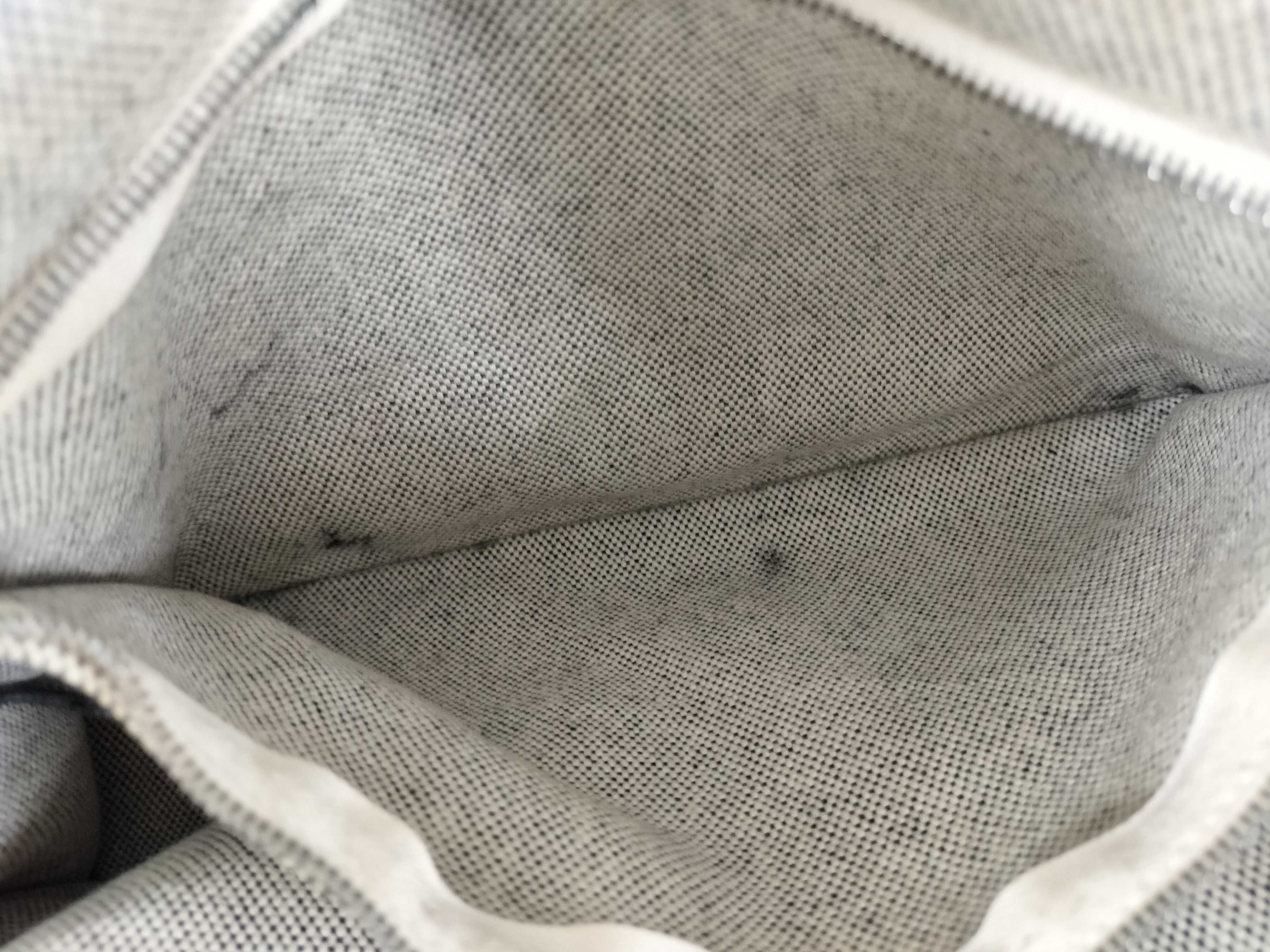 Fourre-Tout New Fourre-Tout PM Handbag — view 12