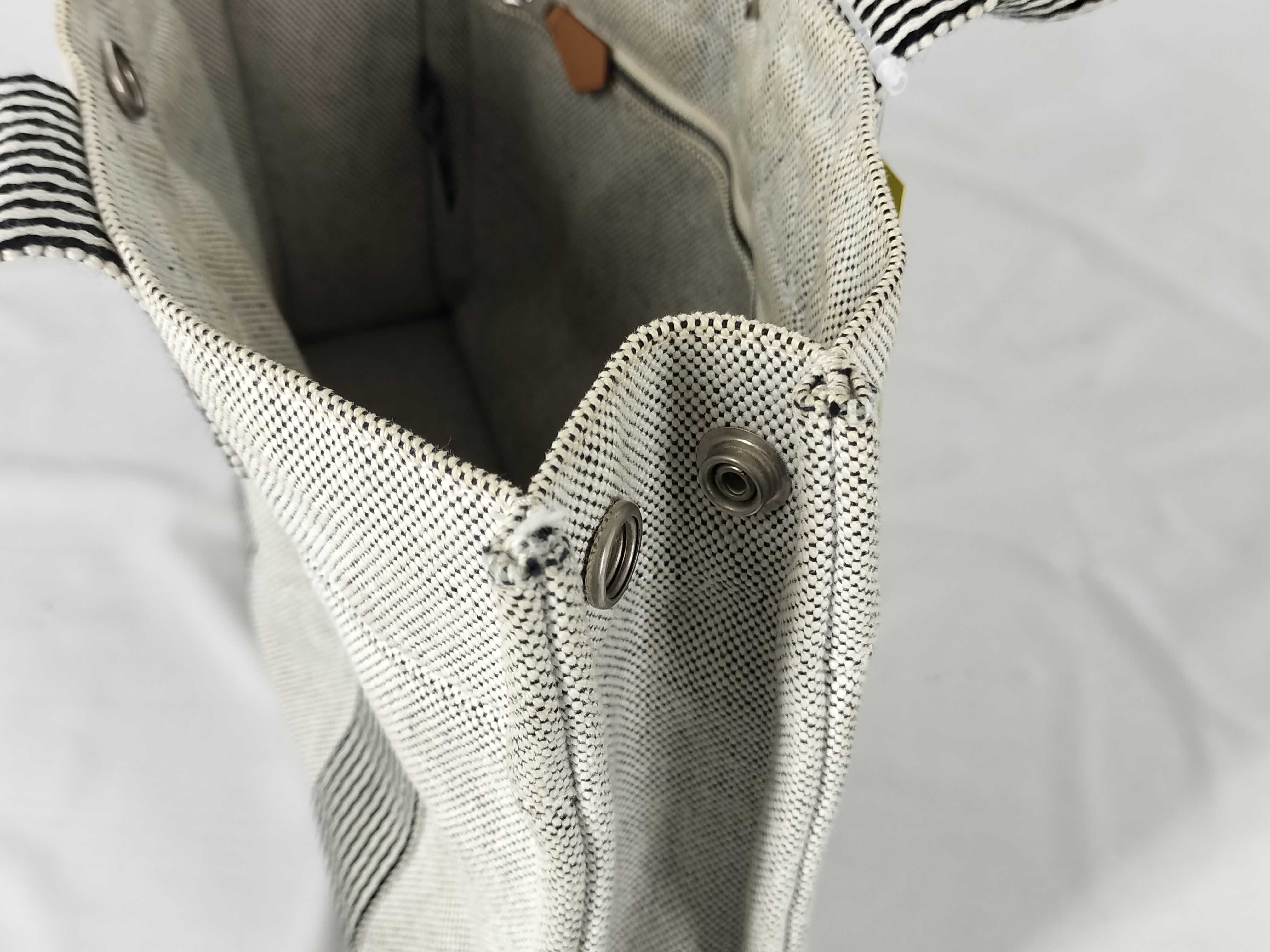 Fourre-Tout New Fourre-Tout PM Handbag — view 15