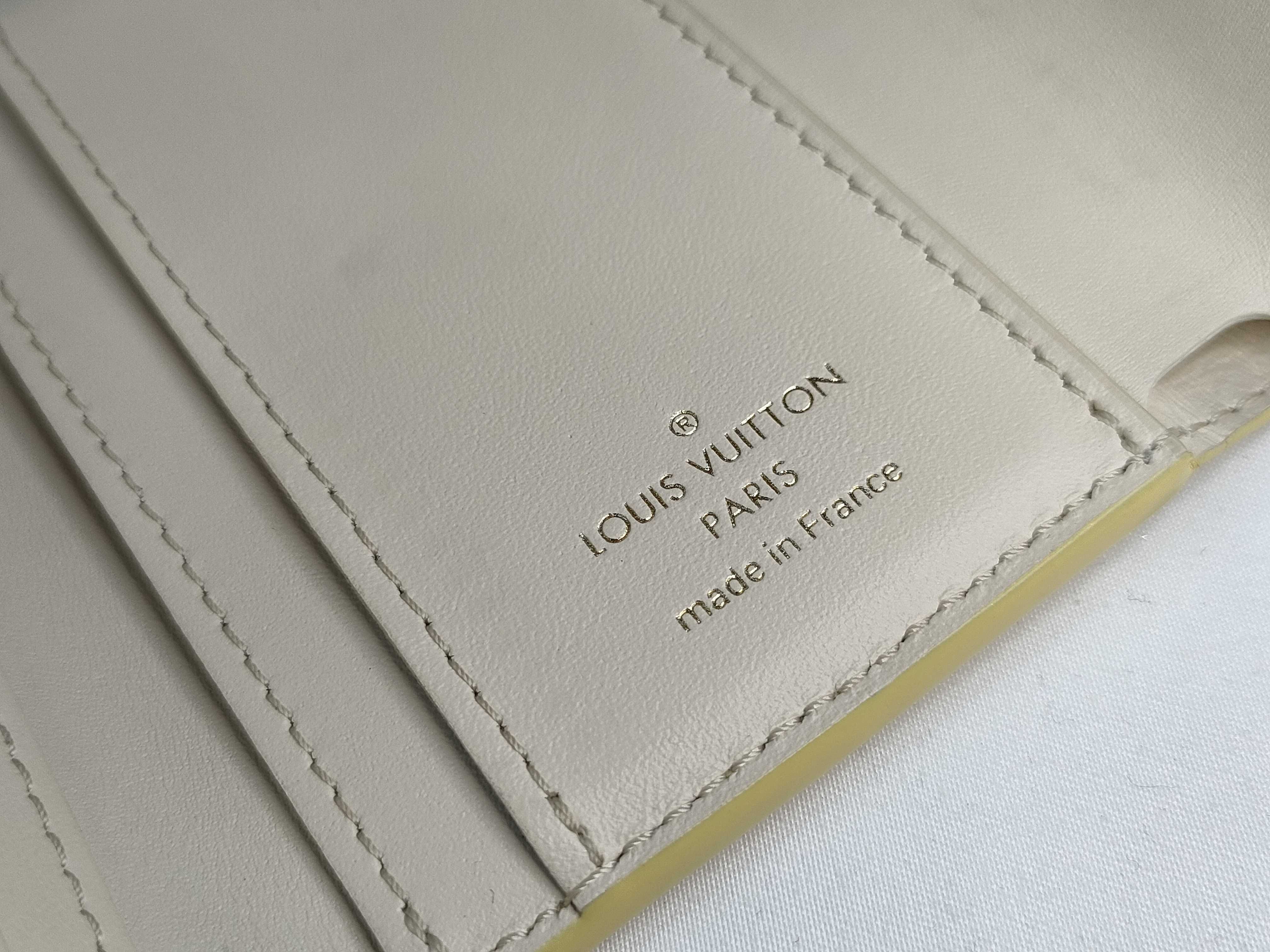 Portefeuille Capucines XS Taurillon Leather Wallet M83610 — view 12